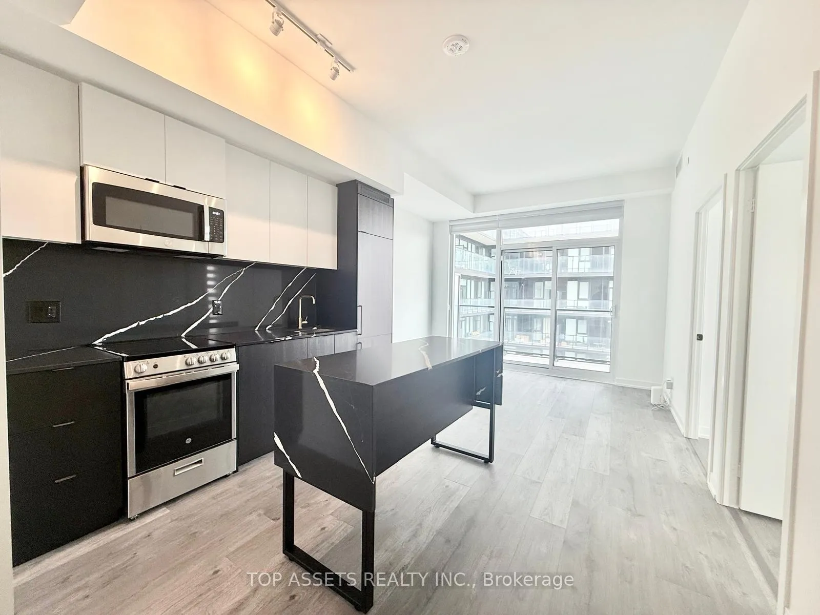 Photo 11 of Unit 1106, 285 Dufferin Street, Toronto, South Parkdale — HOMEH