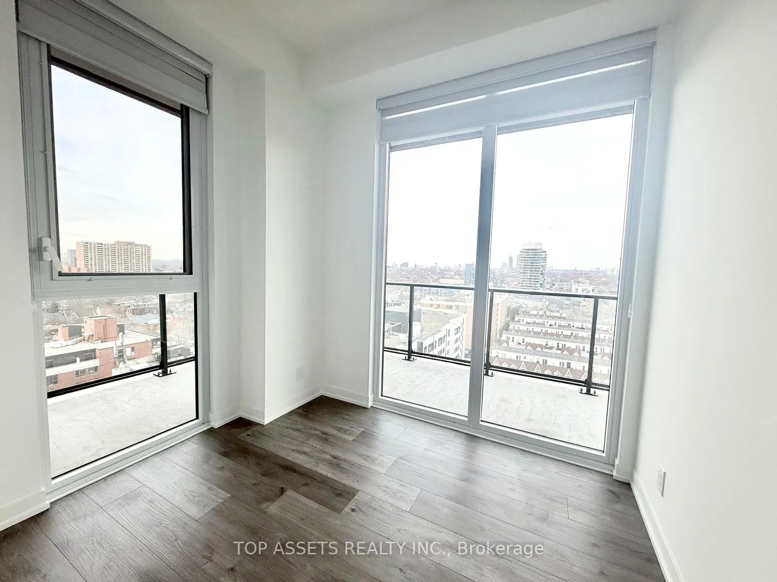 Photo 13 of Unit 1106, 285 Dufferin Street, Toronto, South Parkdale — HOMEH