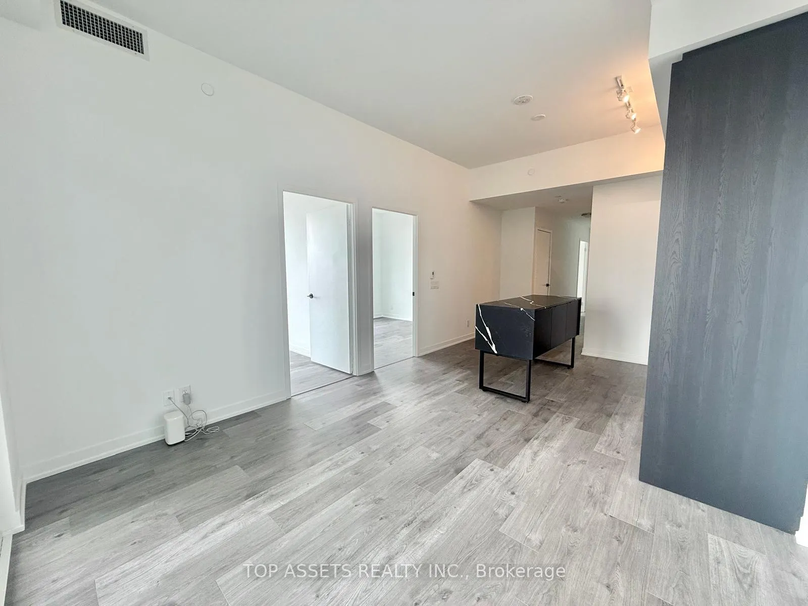 Photo 14 of Unit 1106, 285 Dufferin Street, Toronto, South Parkdale — HOMEH