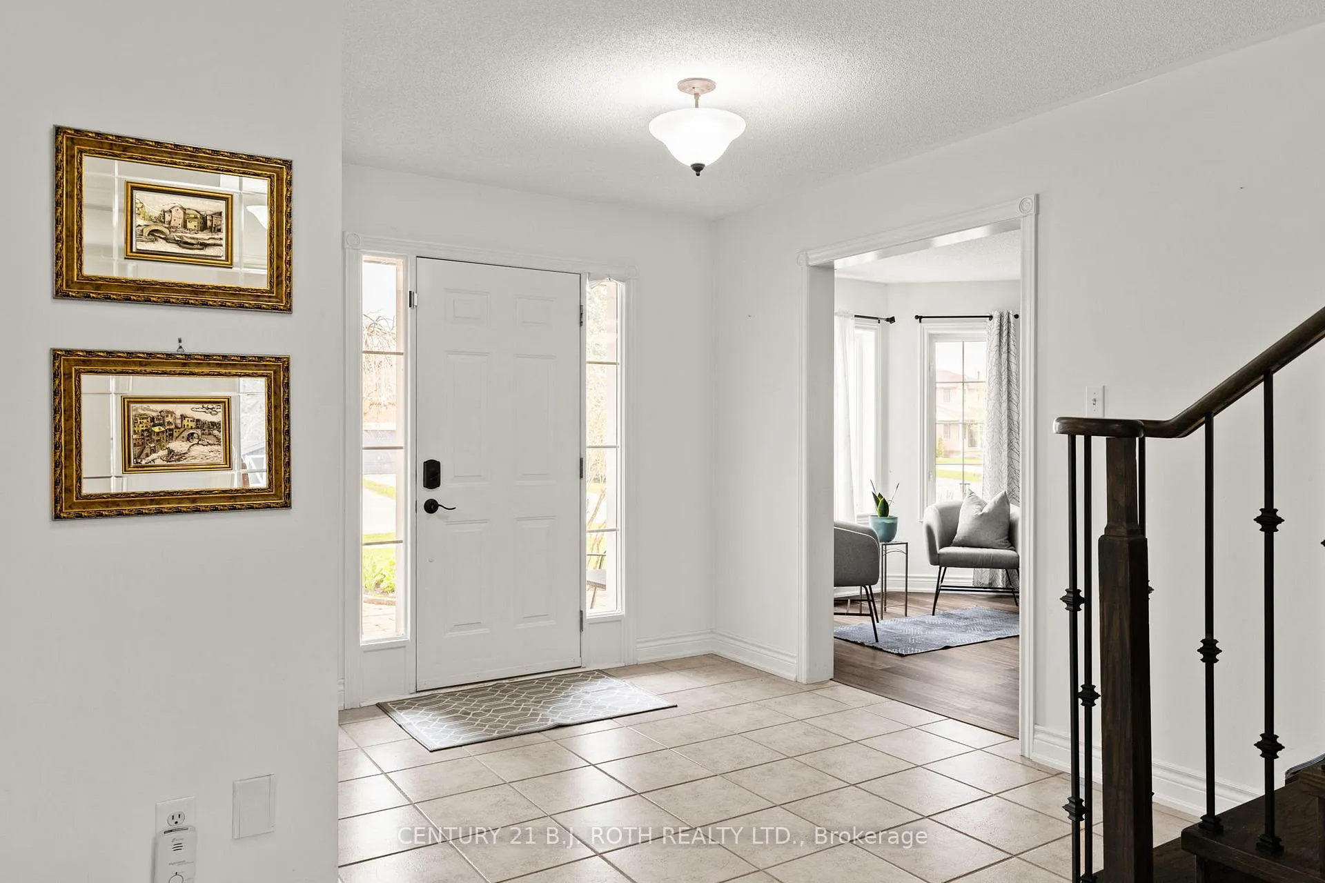 Photo 3 of 45 White Elm Road, Barrie, Holly — HOMEH