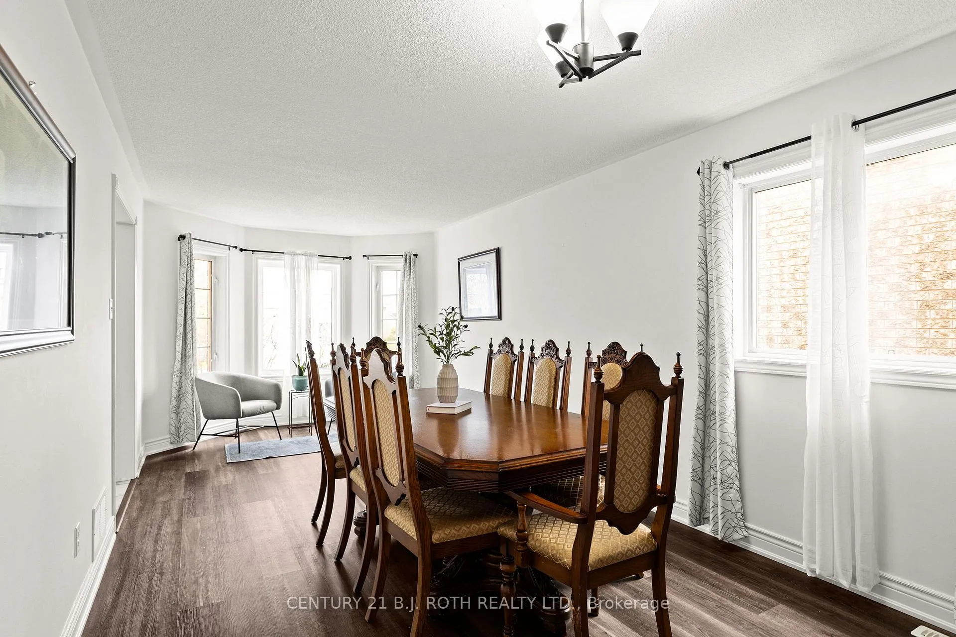 Photo 5 of 45 White Elm Road, Barrie, Holly — HOMEH