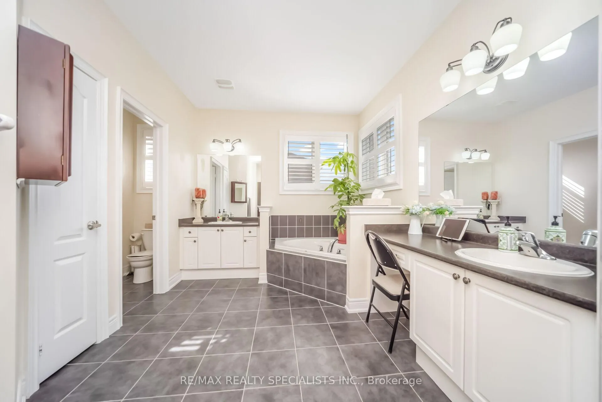 Photo 22 of 30 Portside Crescent, Brampton, Sandringham-Wellington — HOMEH