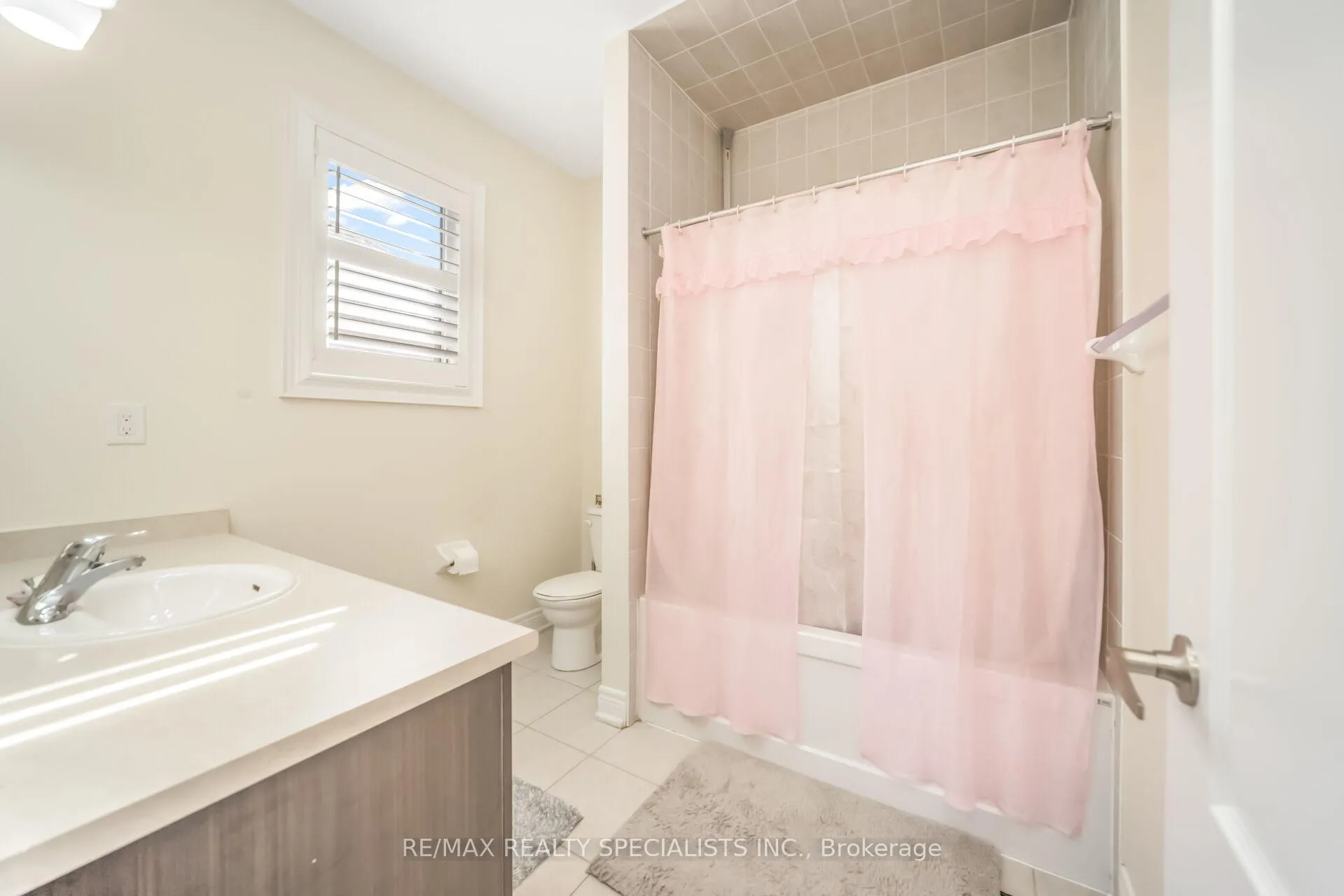 Photo 25 of 30 Portside Crescent, Brampton, Sandringham-Wellington — HOMEH