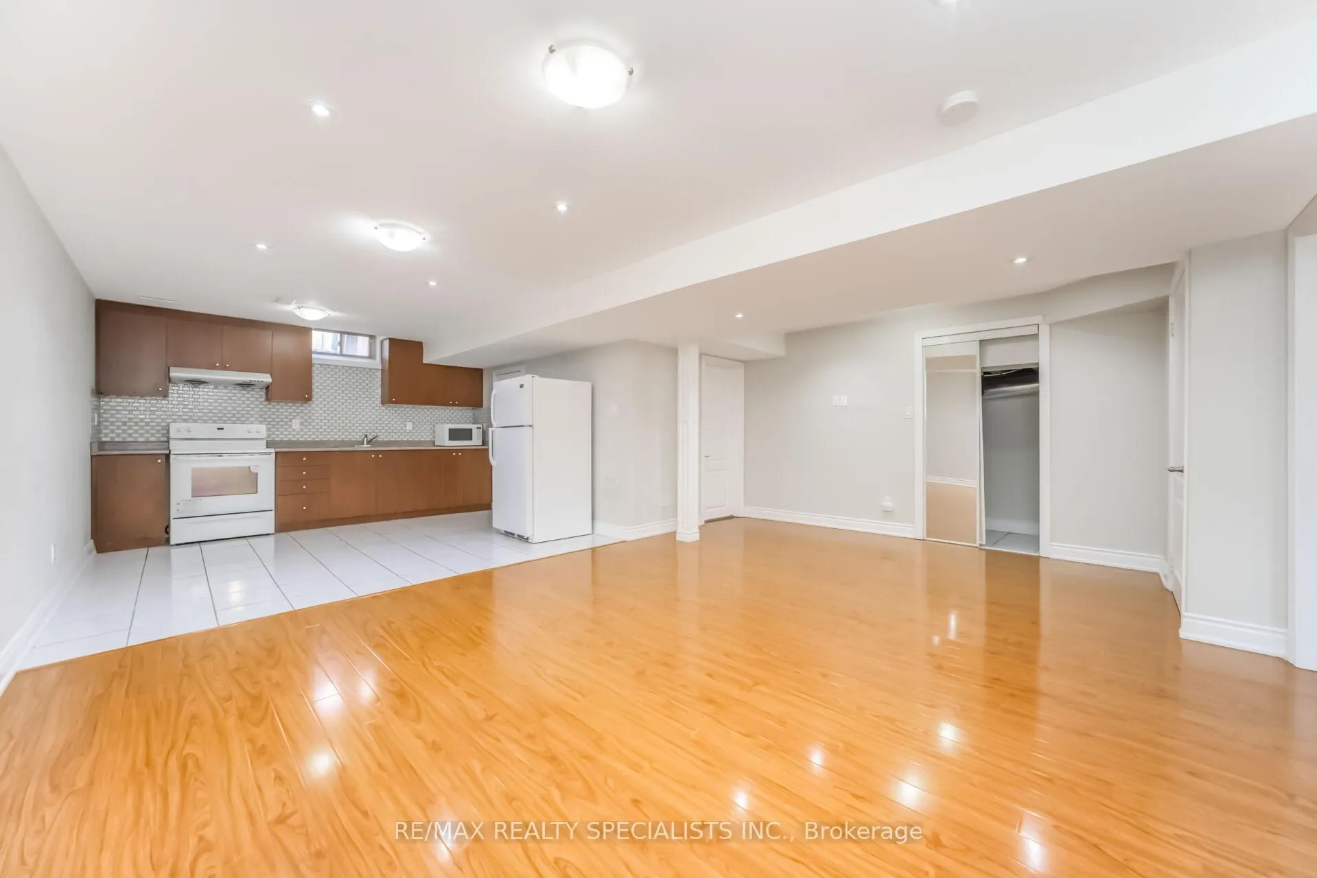 Photo 40 of 30 Portside Crescent, Brampton, Sandringham-Wellington — HOMEH