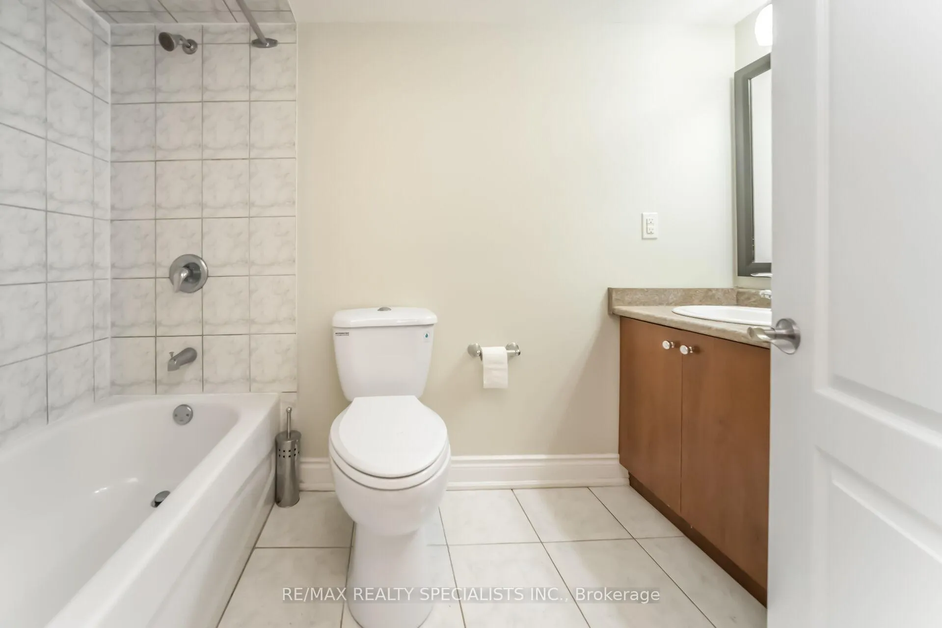 Photo 43 of 30 Portside Crescent, Brampton, Sandringham-Wellington — HOMEH