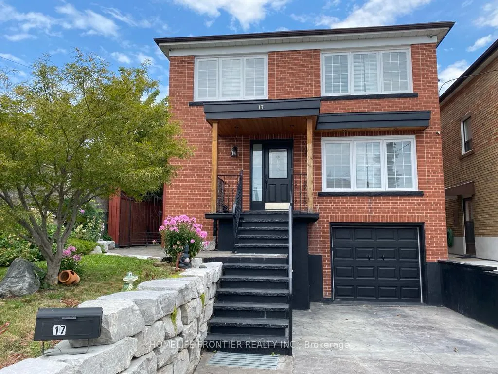 Front of 17 Bertram Street W