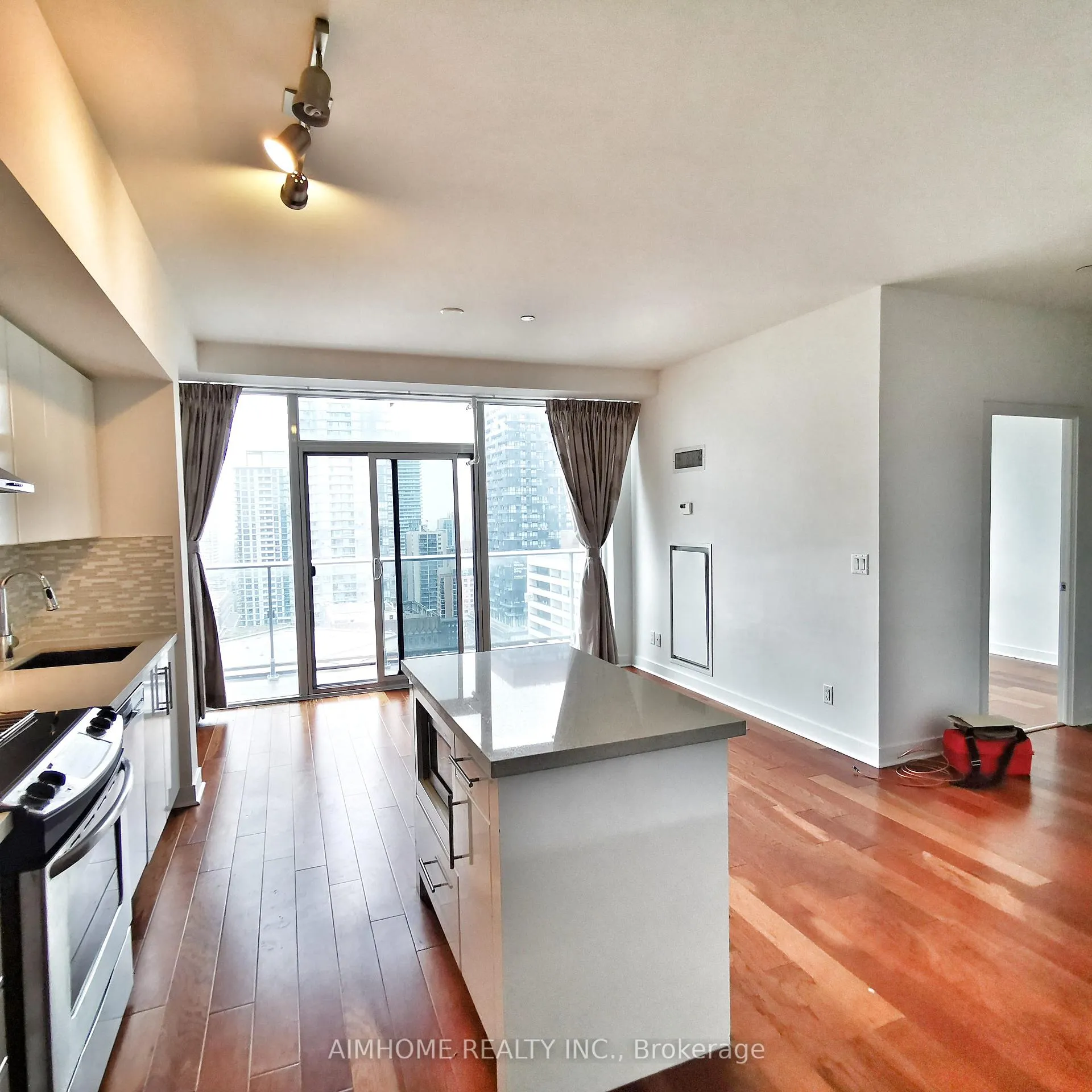 Photo 7 of Unit Ph06, 58 Orchard View Boulevard, Toronto, Yonge-Eglinton — HOMEH