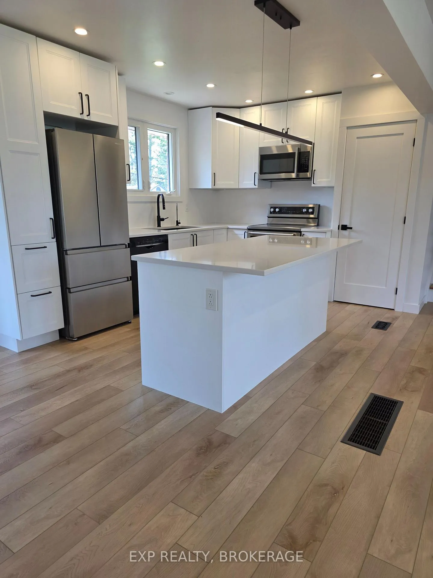 Photo 3 of Unit A, 30 Queen Mary Drive, Kingston, Central City West — HOMEH