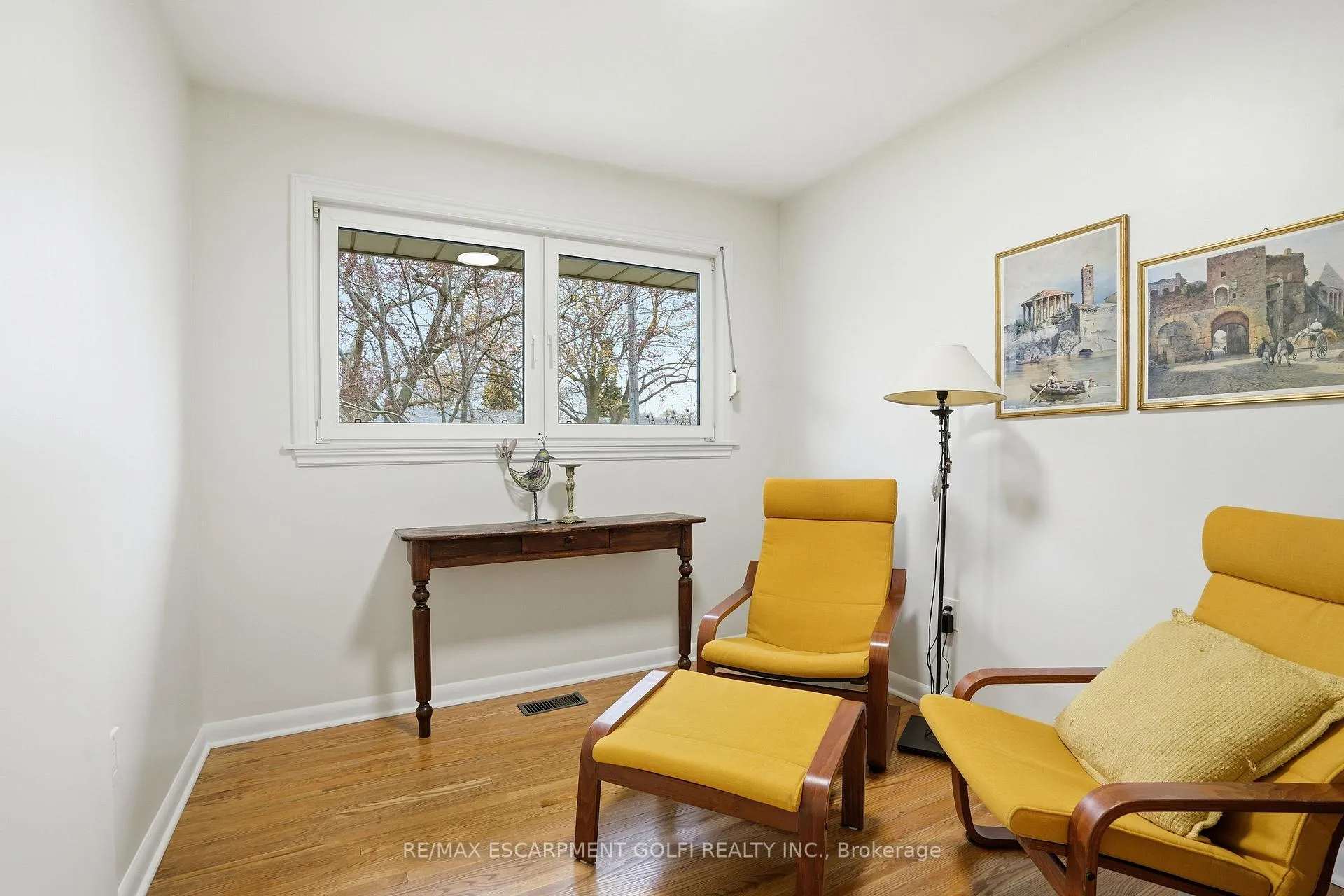 Photo 7 of 14 Edinburgh Drive, St. Catharines, Bunting/Linwell — HOMEH