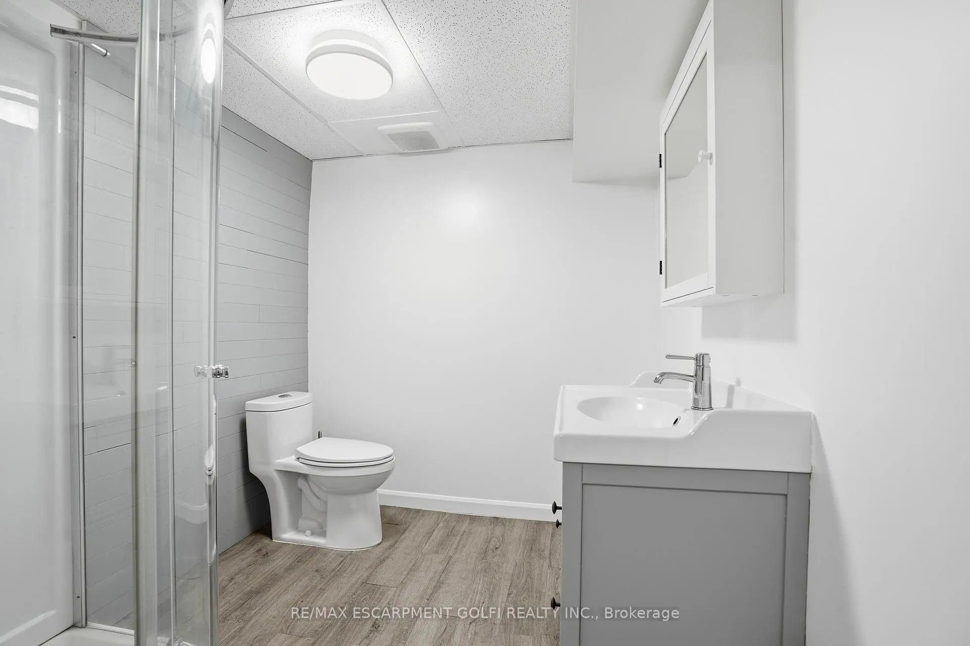 Photo 21 of 14 Edinburgh Drive, St. Catharines, Bunting/Linwell — HOMEH
