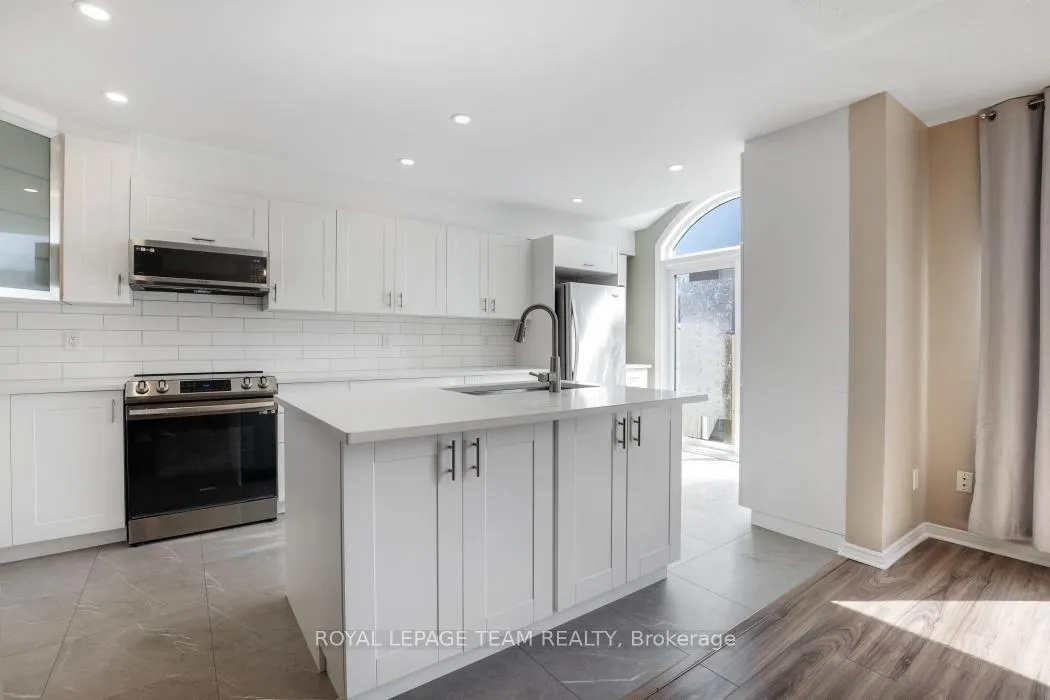 Photo 14 of 576 Chardonnay Drive, Ottawa, Avalon East — HOMEH
