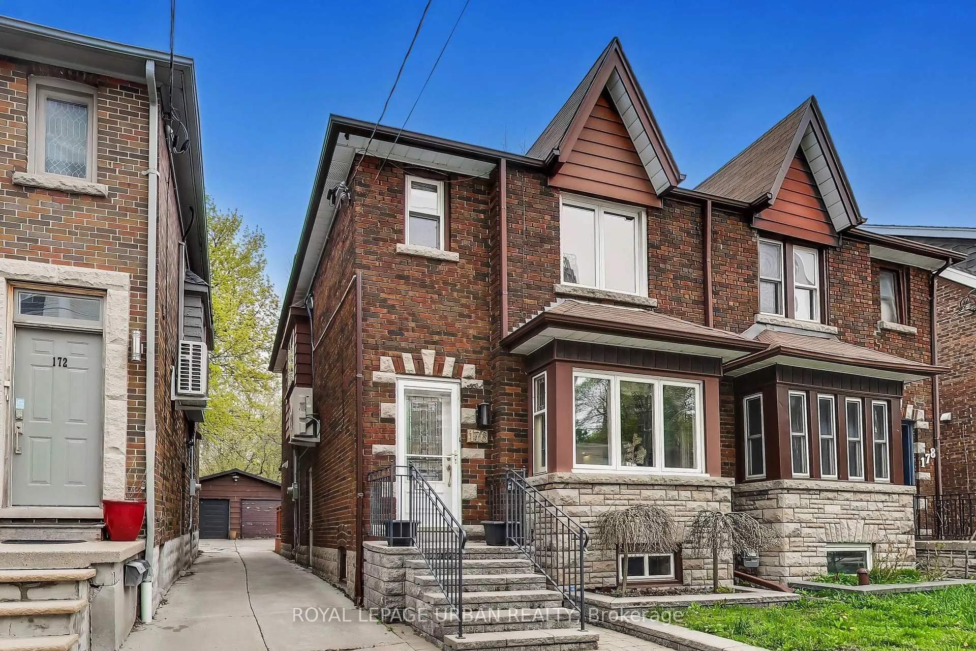 Photo 2 of 176 Davisville Avenue, Toronto, Mount Pleasant West — HOMEH