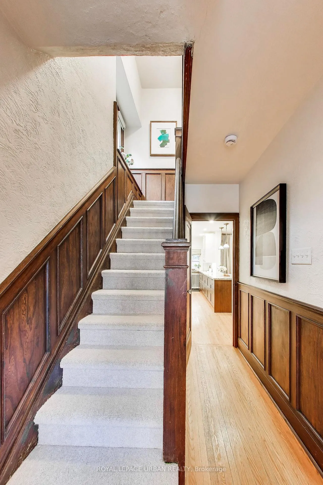 Photo 5 of 176 Davisville Avenue, Toronto, Mount Pleasant West — HOMEH