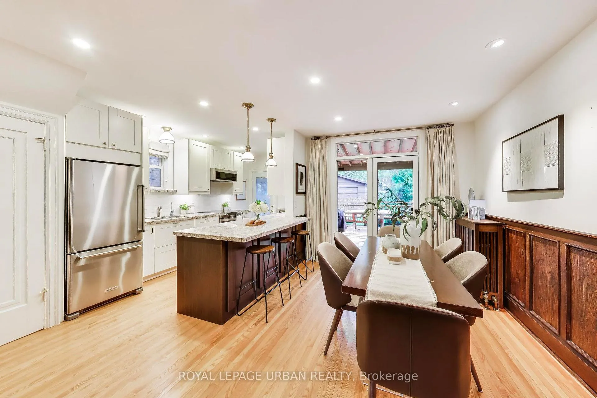 Photo 9 of 176 Davisville Avenue, Toronto, Mount Pleasant West — HOMEH