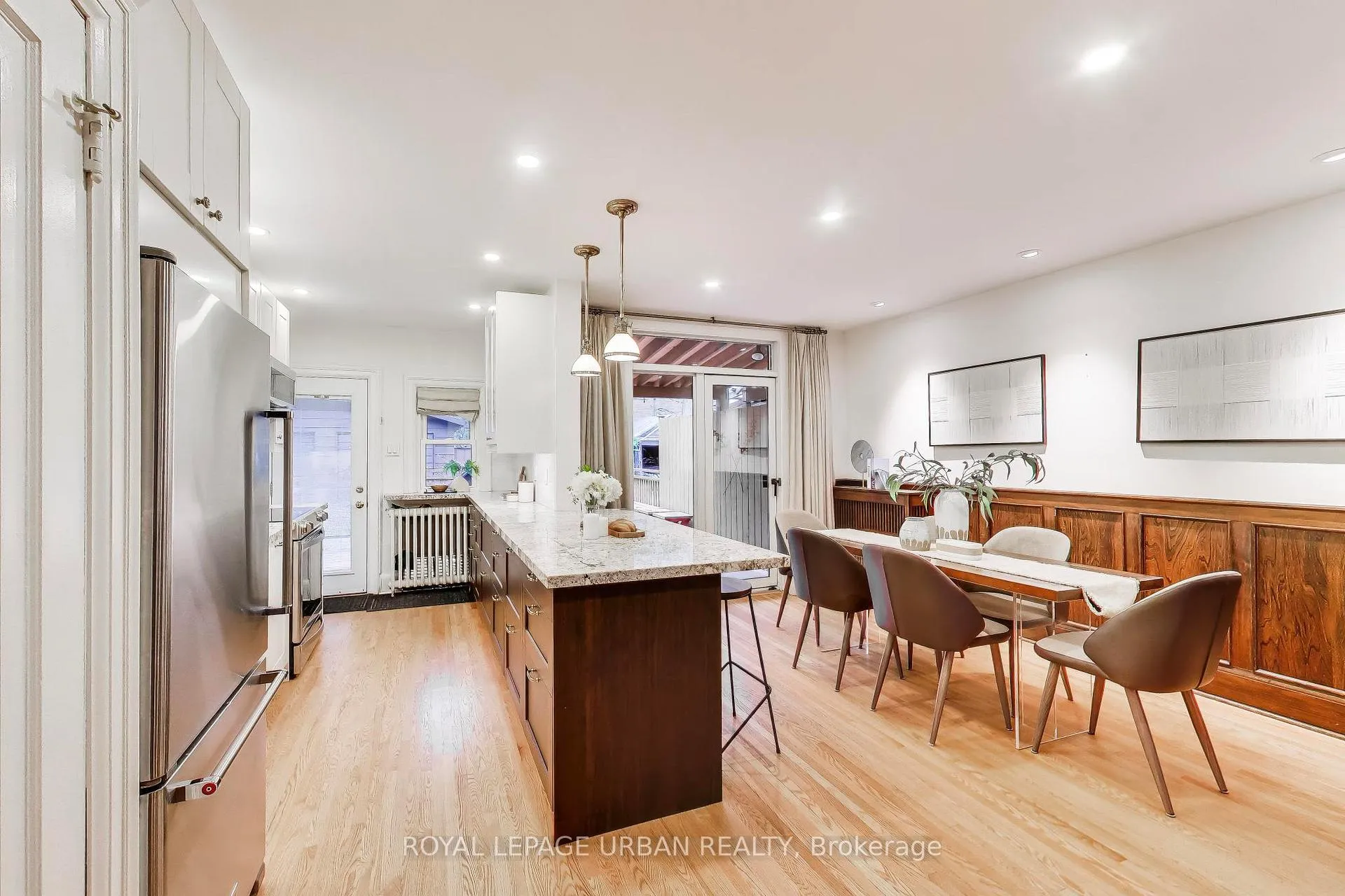 Photo 12 of 176 Davisville Avenue, Toronto, Mount Pleasant West — HOMEH