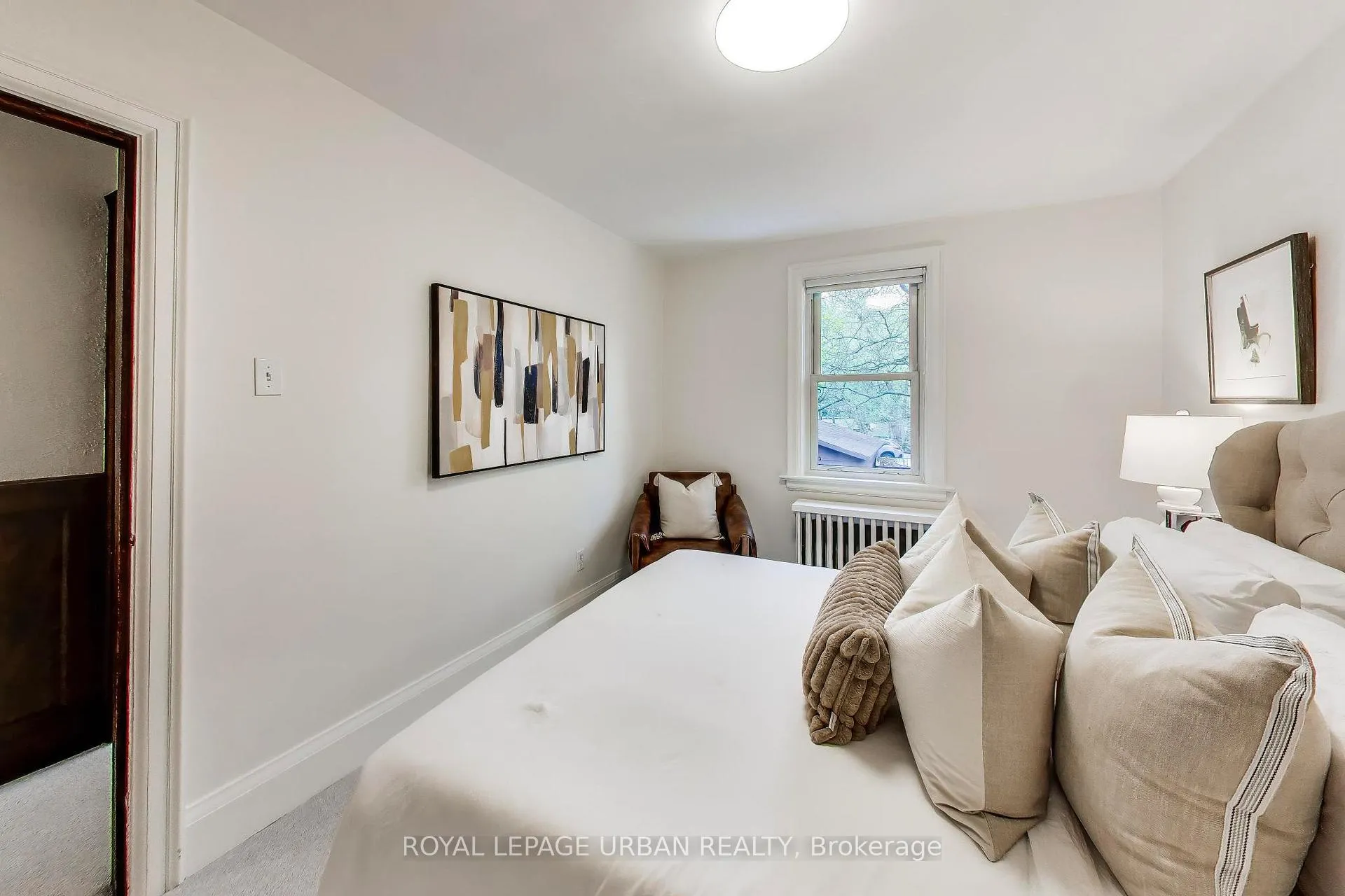 Photo 21 of 176 Davisville Avenue, Toronto, Mount Pleasant West — HOMEH