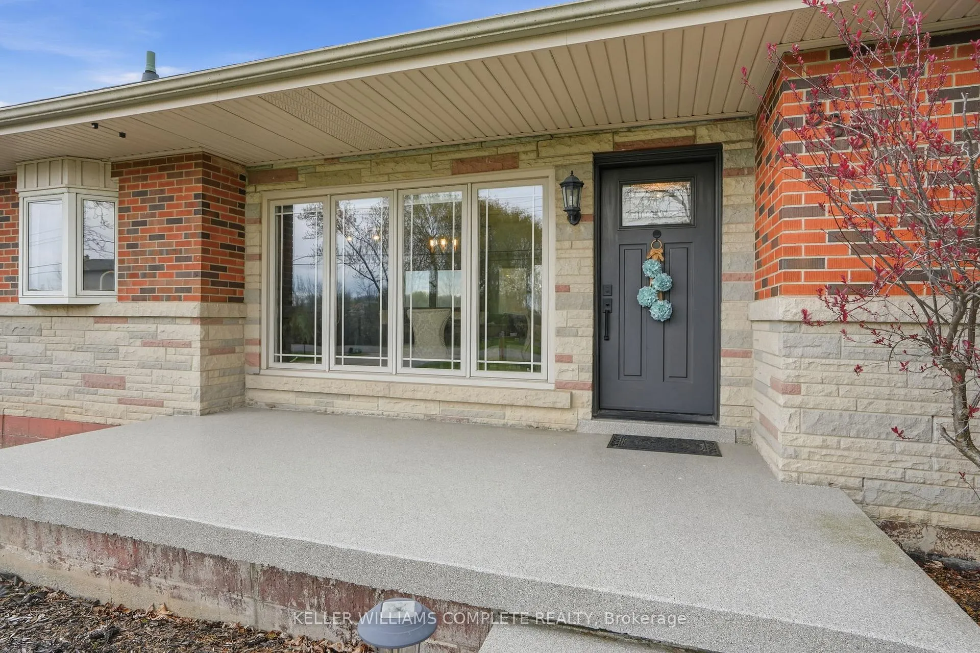 Photo 2 of 533 Woodburn Road, Hamilton, Woodburn — HOMEH