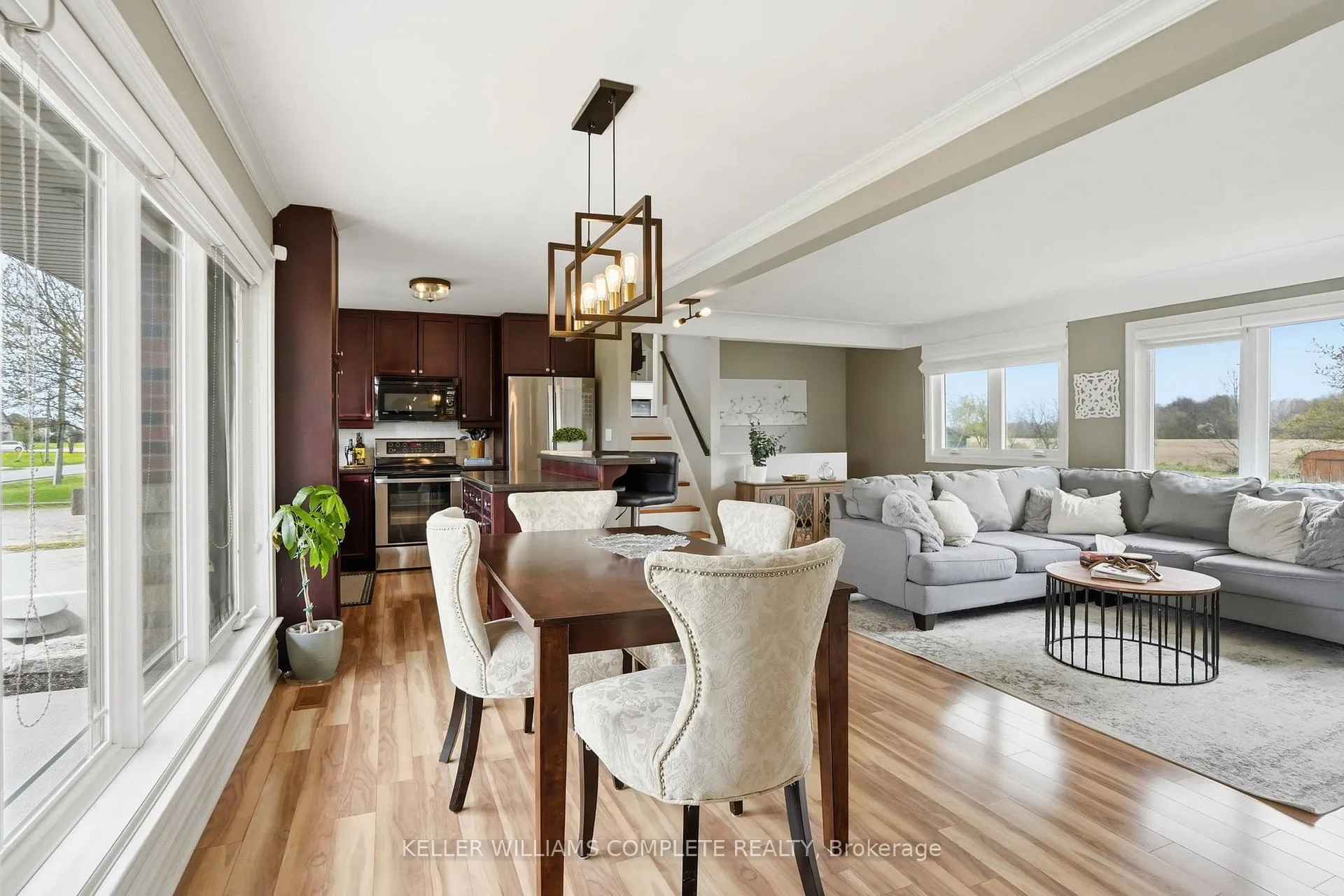 Photo 4 of 533 Woodburn Road, Hamilton, Woodburn — HOMEH