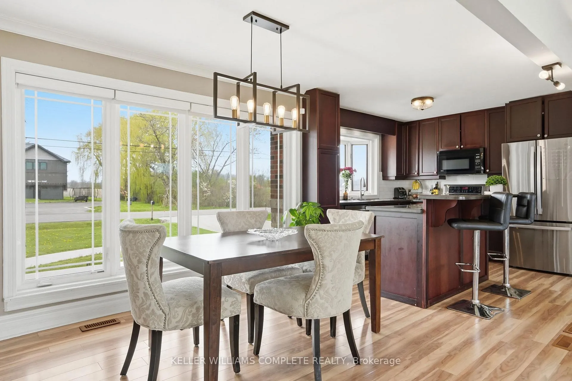 Photo 5 of 533 Woodburn Road, Hamilton, Woodburn — HOMEH