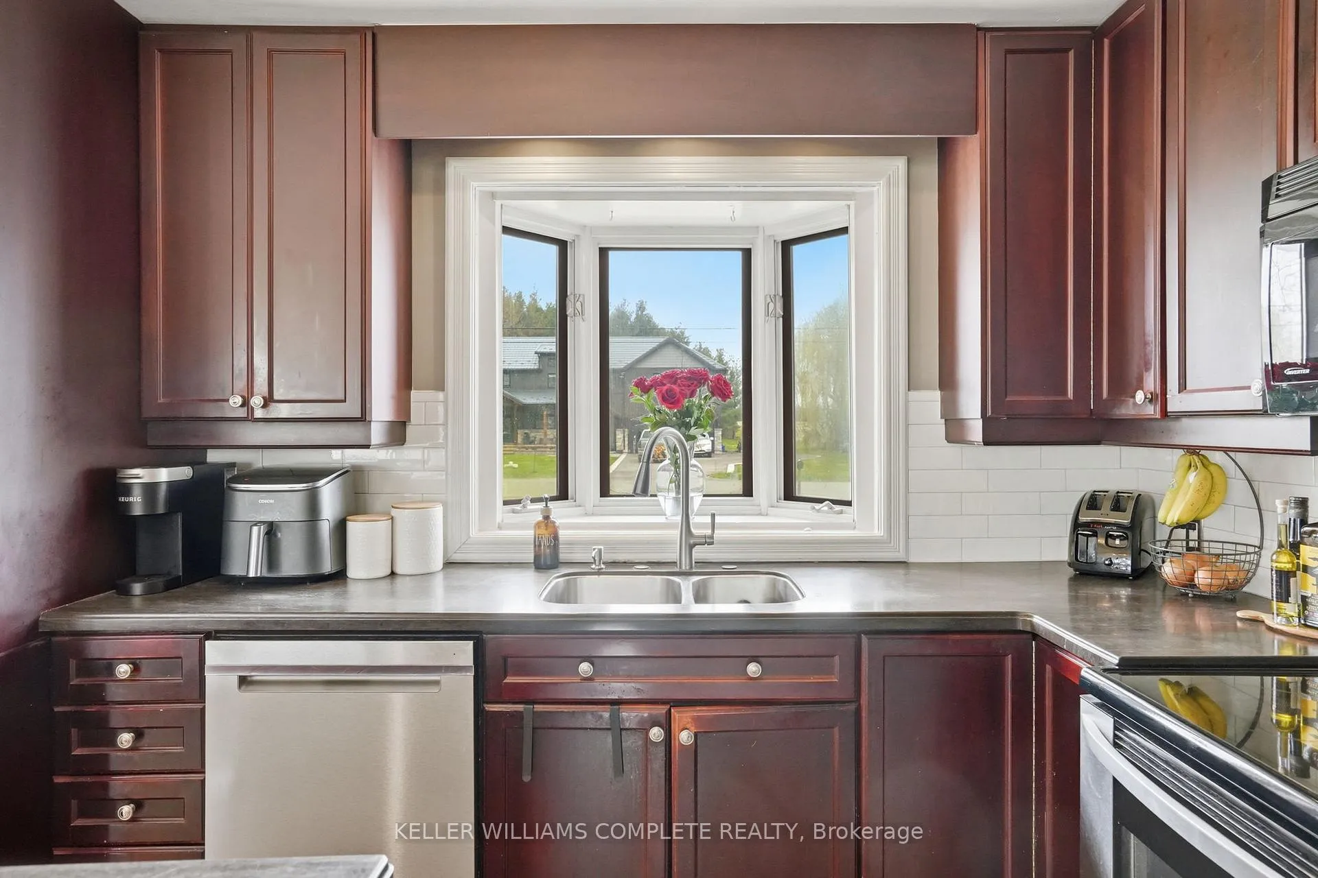 Photo 7 of 533 Woodburn Road, Hamilton, Woodburn — HOMEH