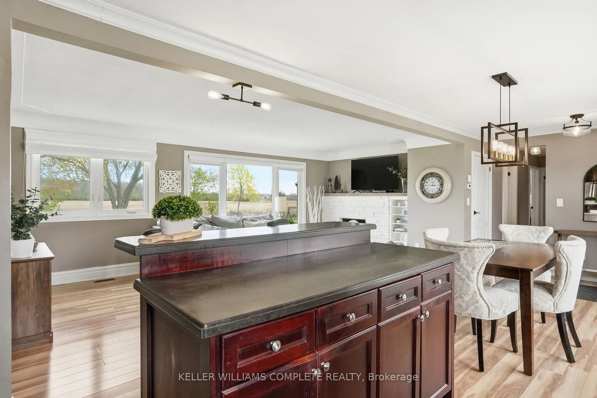 Photo 8 of 533 Woodburn Road, Hamilton, Woodburn — HOMEH