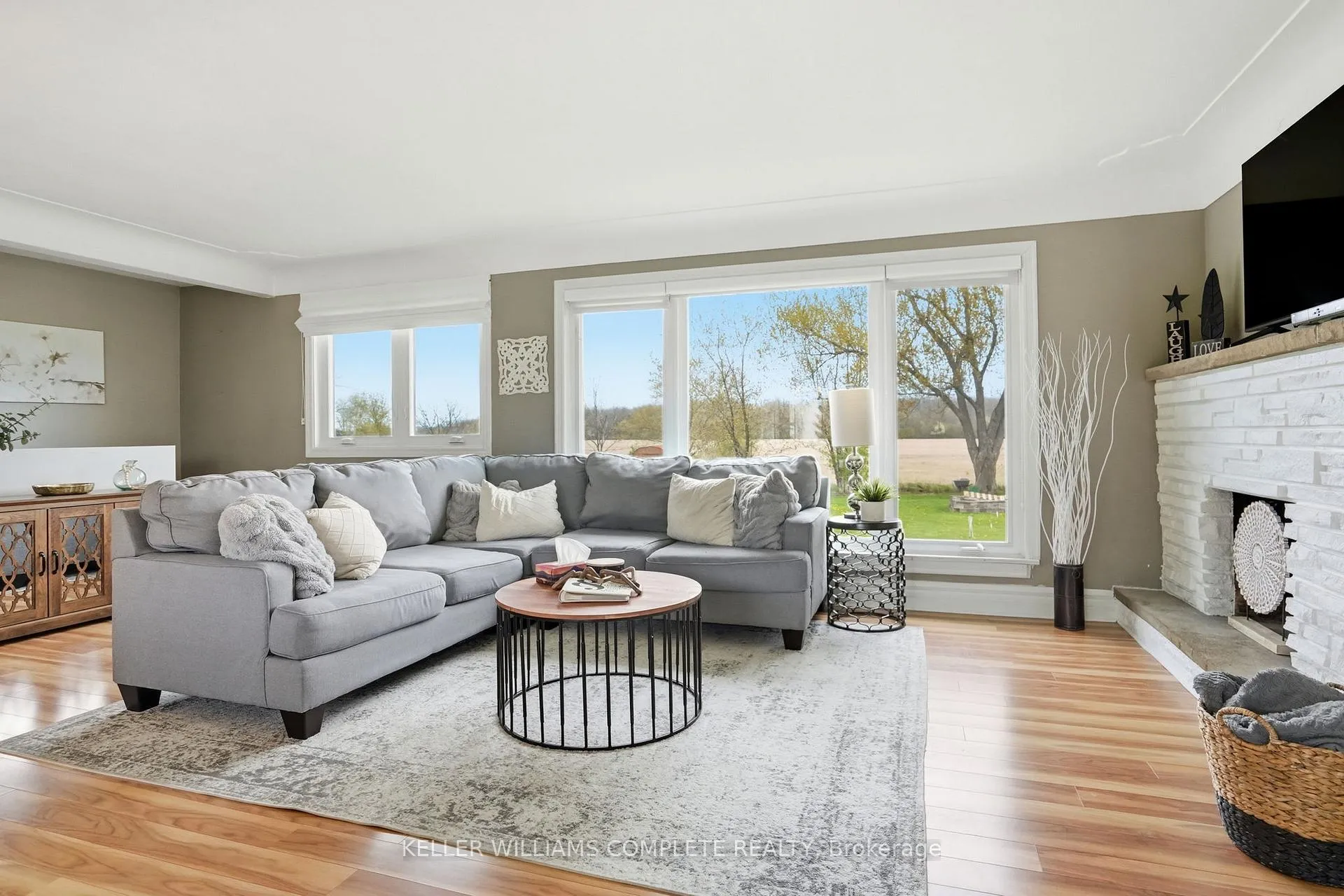 Photo 9 of 533 Woodburn Road, Hamilton, Woodburn — HOMEH