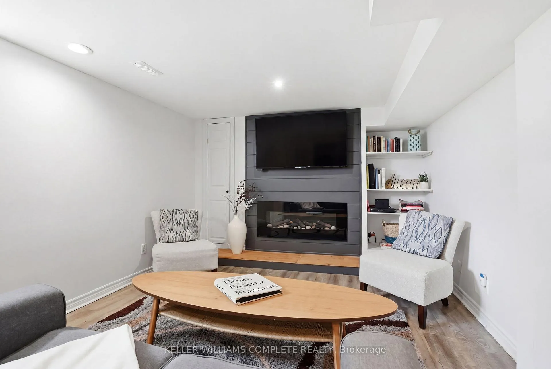 Photo 24 of 533 Woodburn Road, Hamilton, Woodburn — HOMEH
