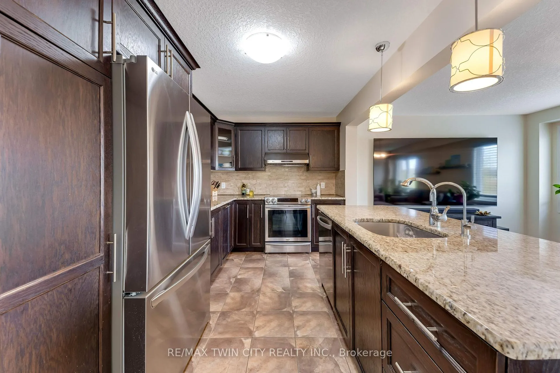 Photo 6 of 109 Robert Simone Way, North Dumfries — HOMEH