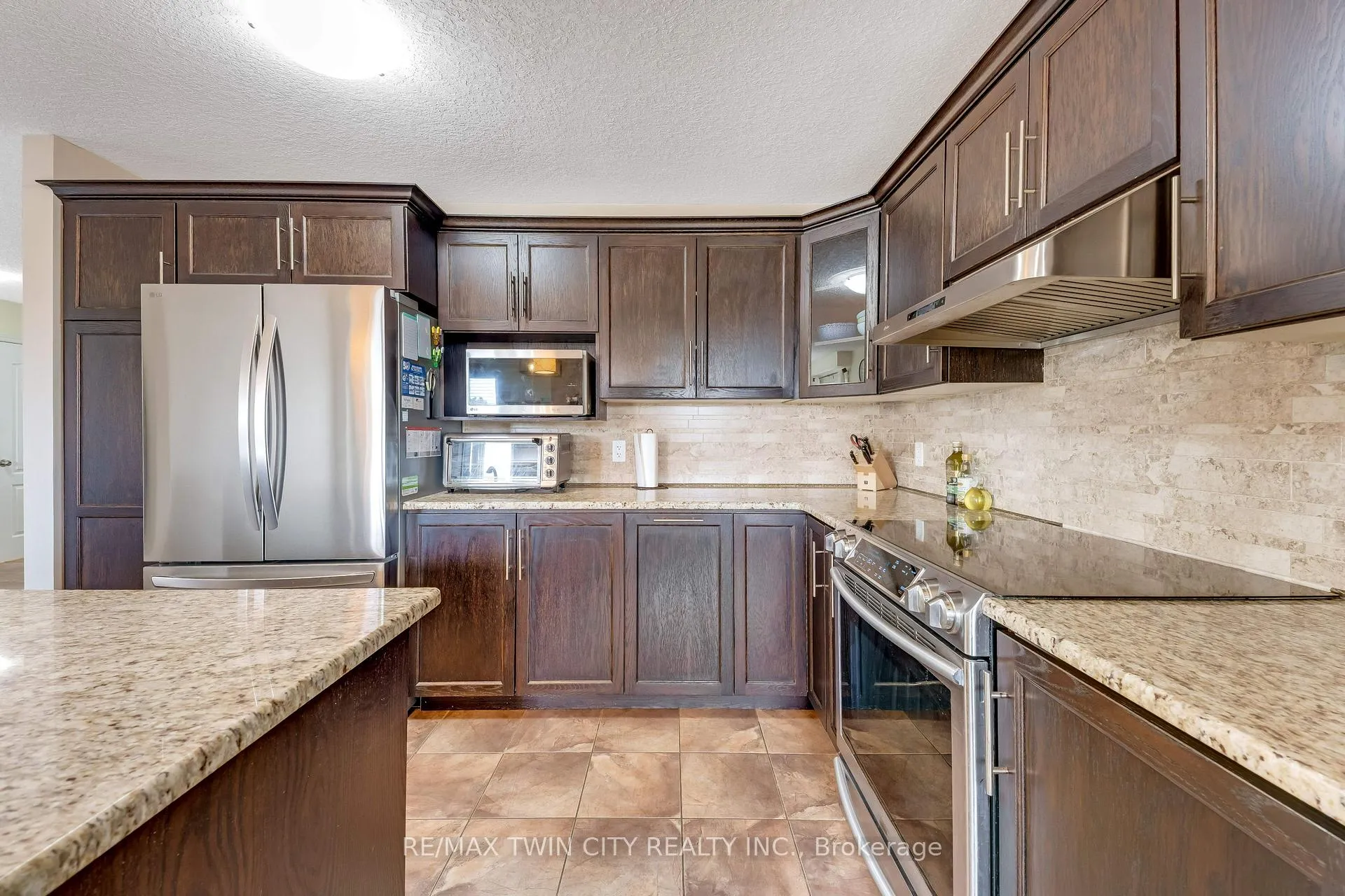 Photo 7 of 109 Robert Simone Way, North Dumfries — HOMEH