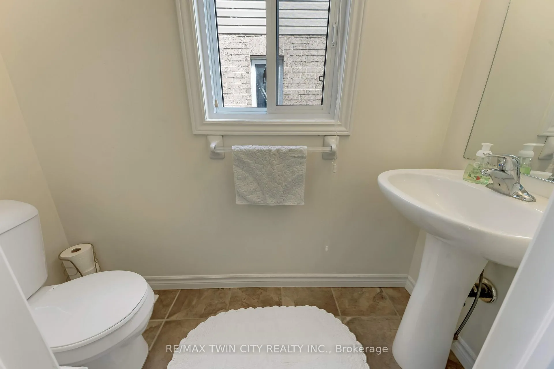 Photo 12 of 109 Robert Simone Way, North Dumfries — HOMEH
