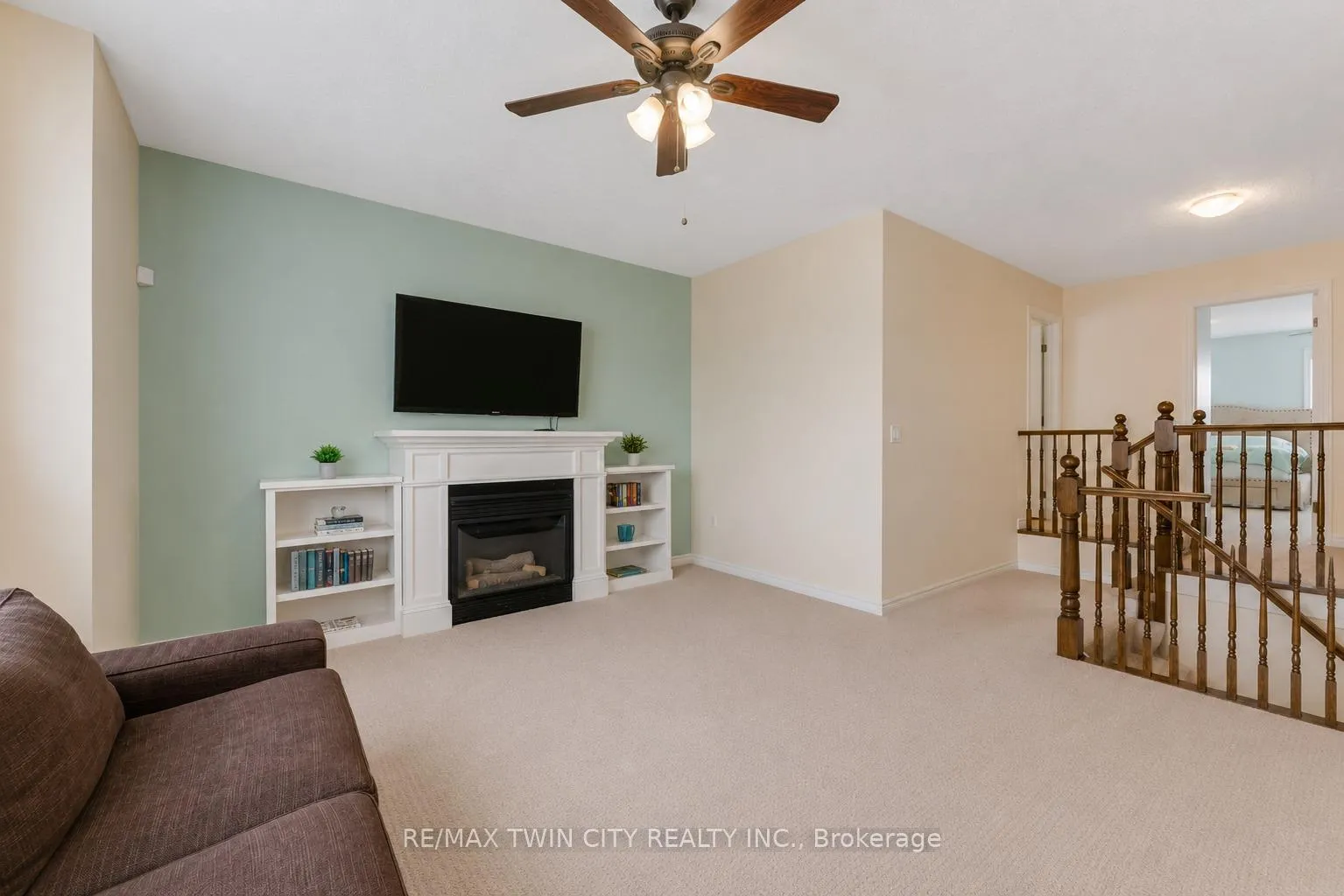 Photo 17 of 109 Robert Simone Way, North Dumfries — HOMEH