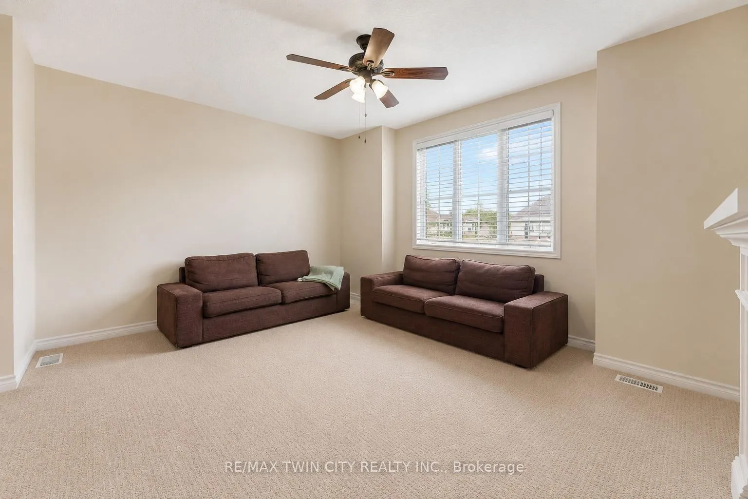 Photo 18 of 109 Robert Simone Way, North Dumfries — HOMEH