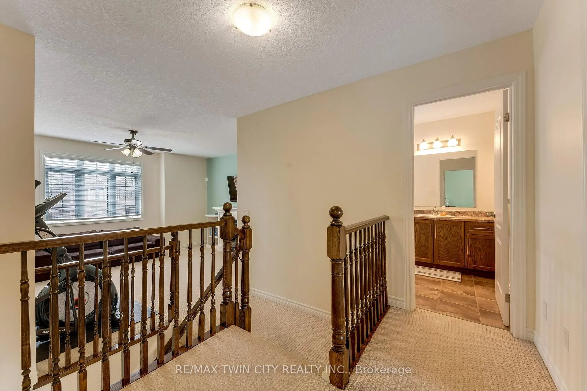 Photo 19 of 109 Robert Simone Way, North Dumfries — HOMEH