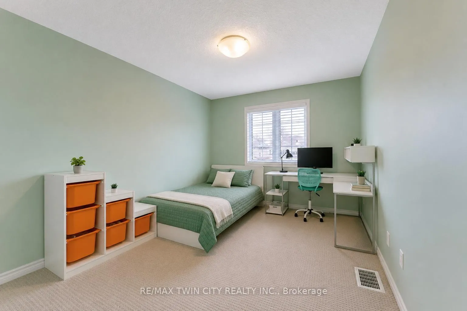 Photo 24 of 109 Robert Simone Way, North Dumfries — HOMEH