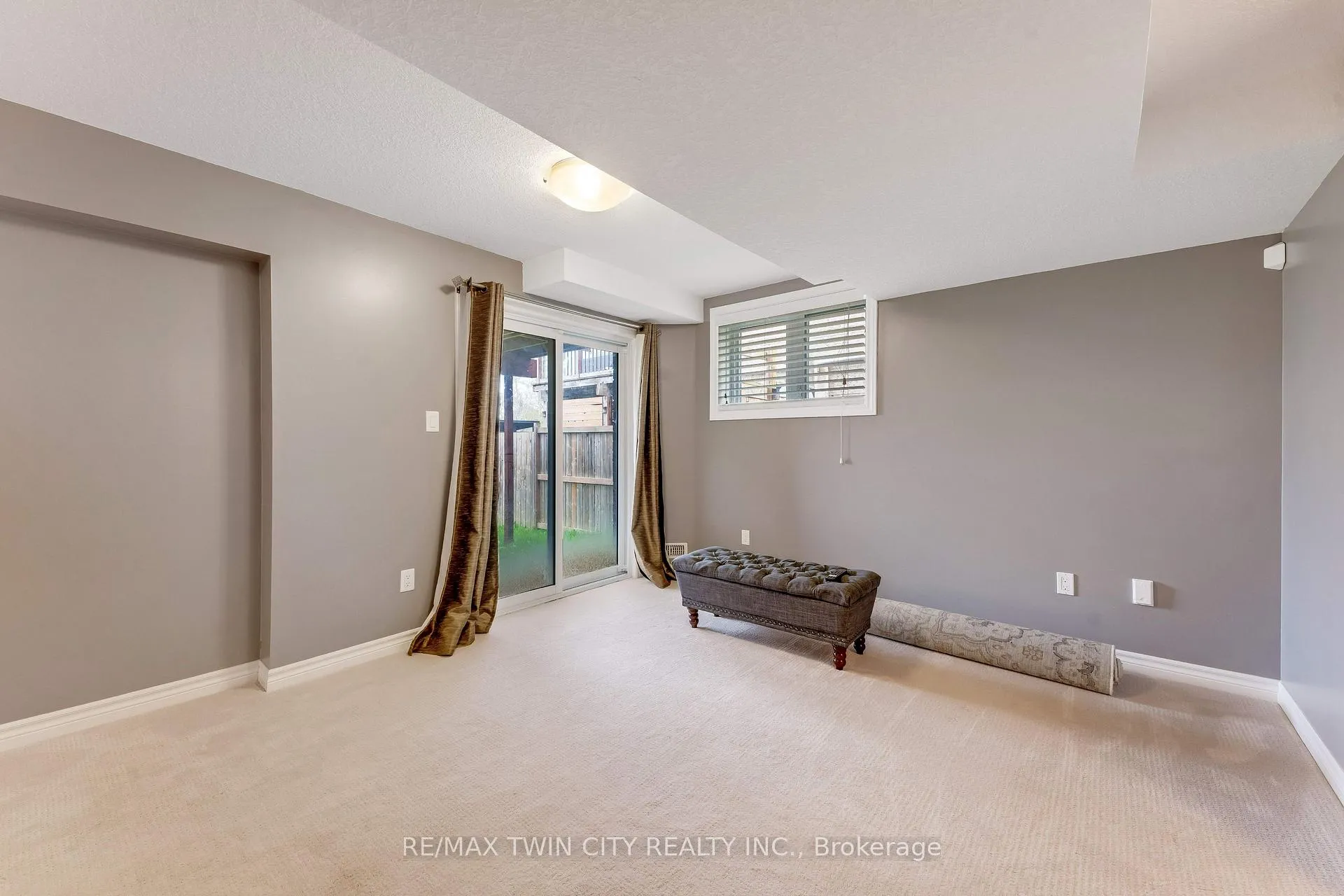 Photo 30 of 109 Robert Simone Way, North Dumfries — HOMEH