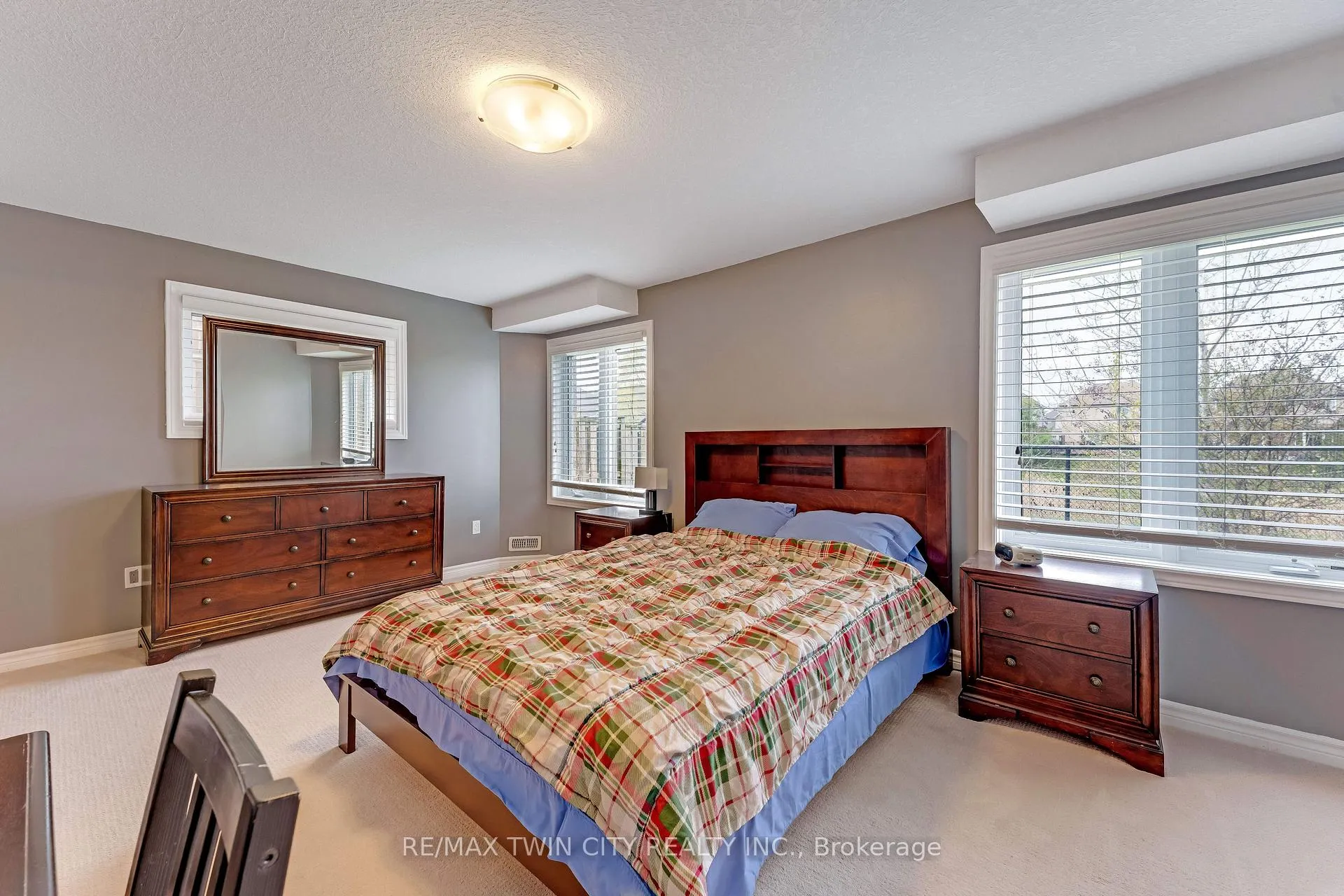 Photo 34 of 109 Robert Simone Way, North Dumfries — HOMEH