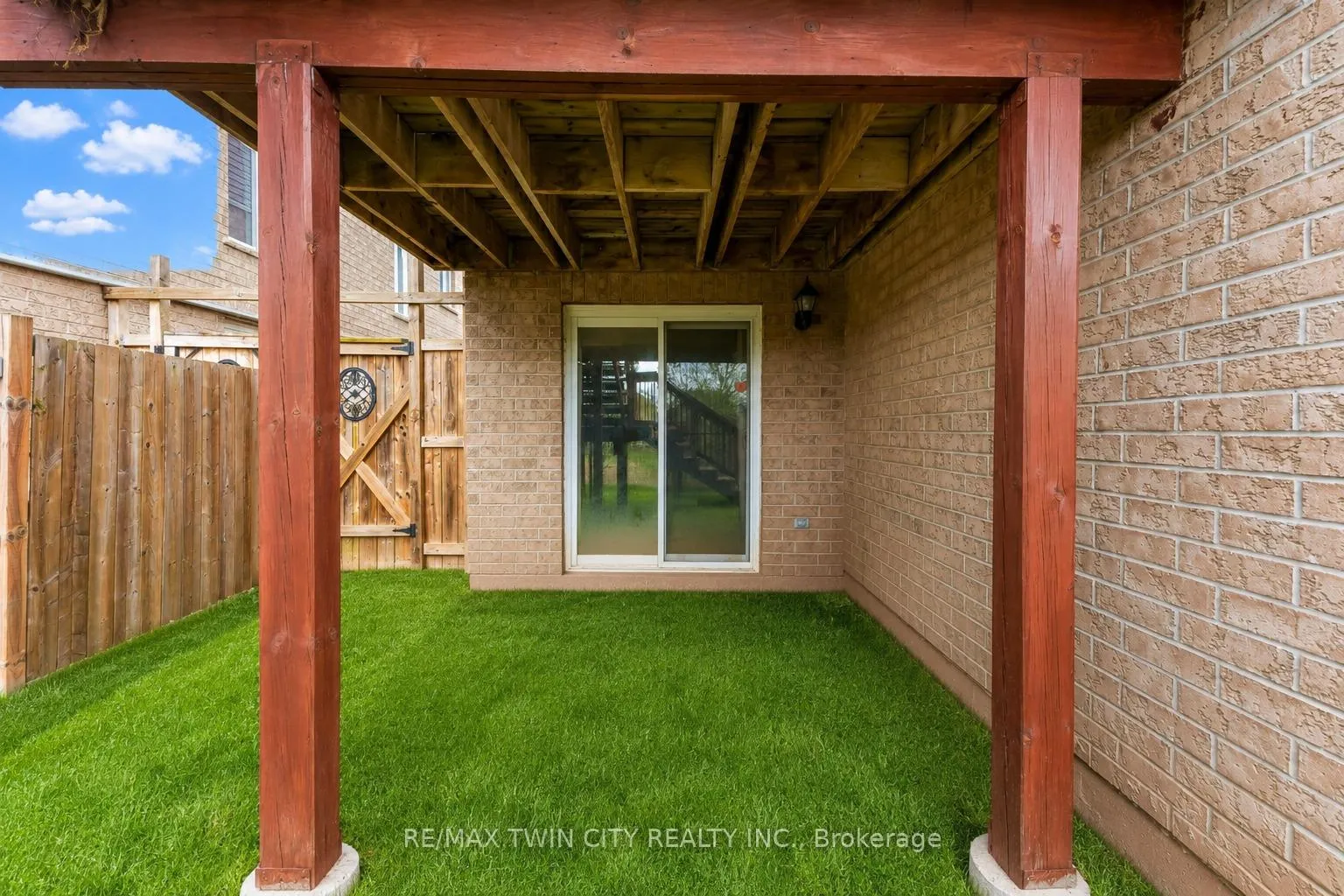 Photo 37 of 109 Robert Simone Way, North Dumfries — HOMEH