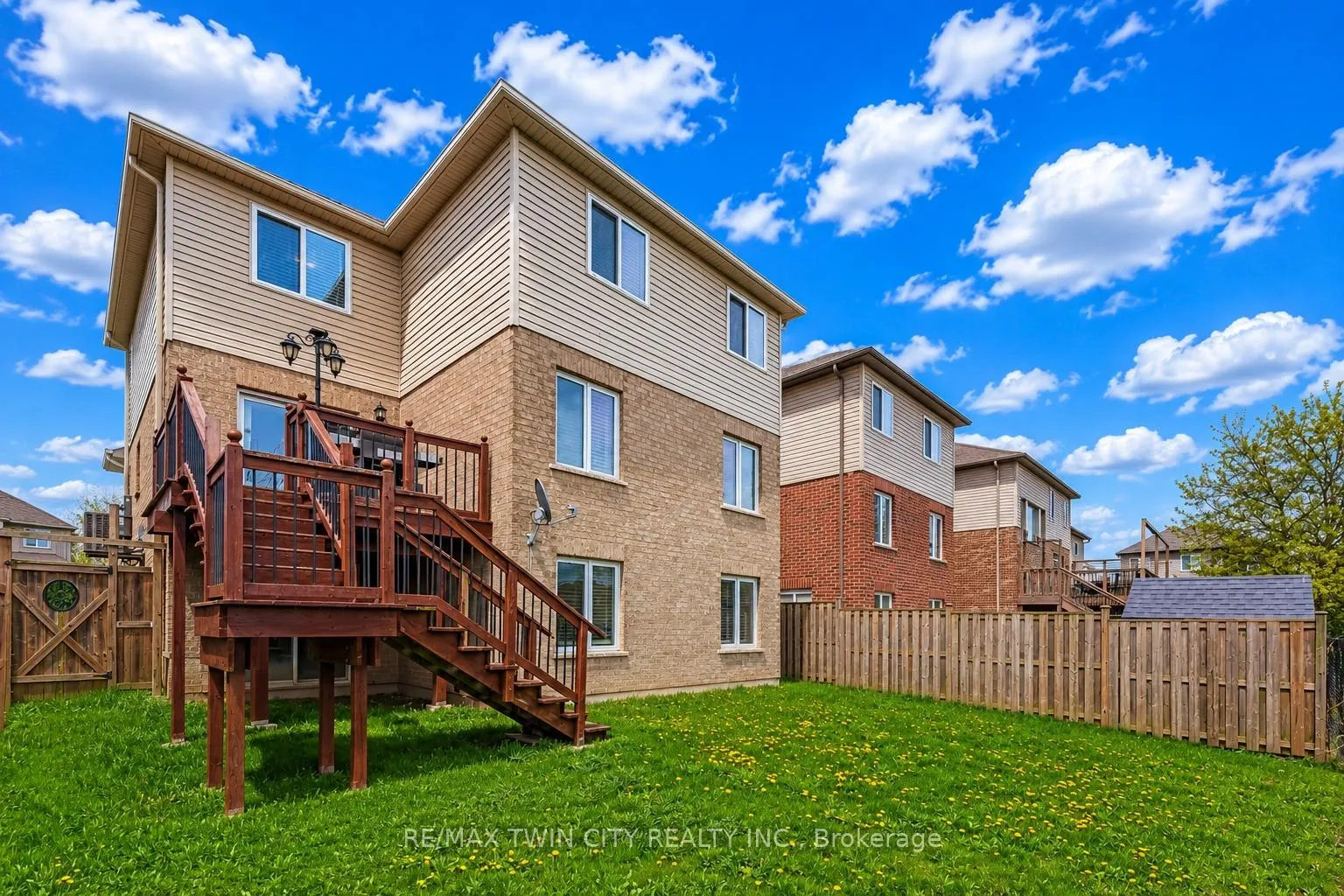 Photo 41 of 109 Robert Simone Way, North Dumfries — HOMEH