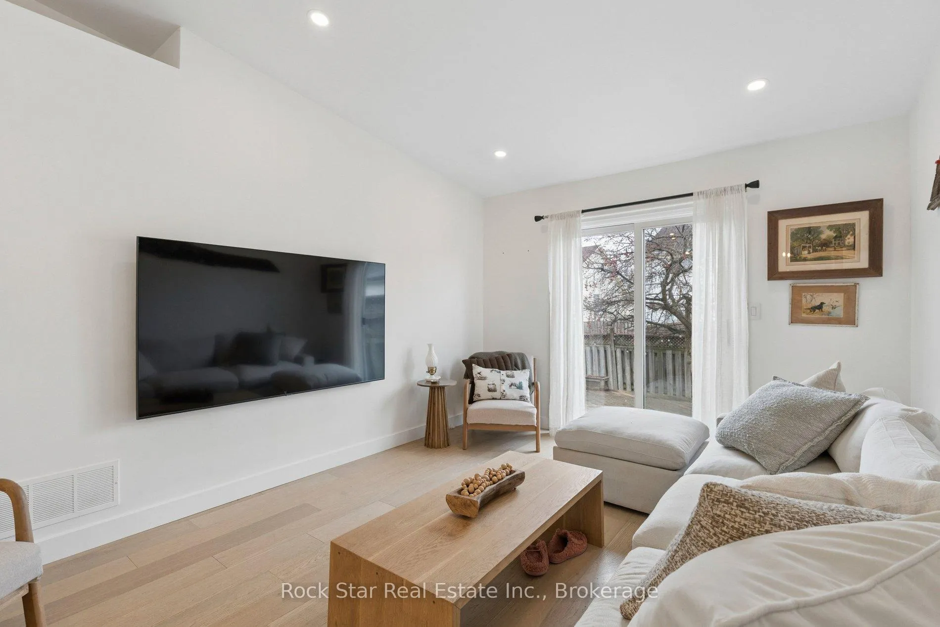 Photo 6 of 4467 Michael Avenue, Lincoln, Beamsville — HOMEH