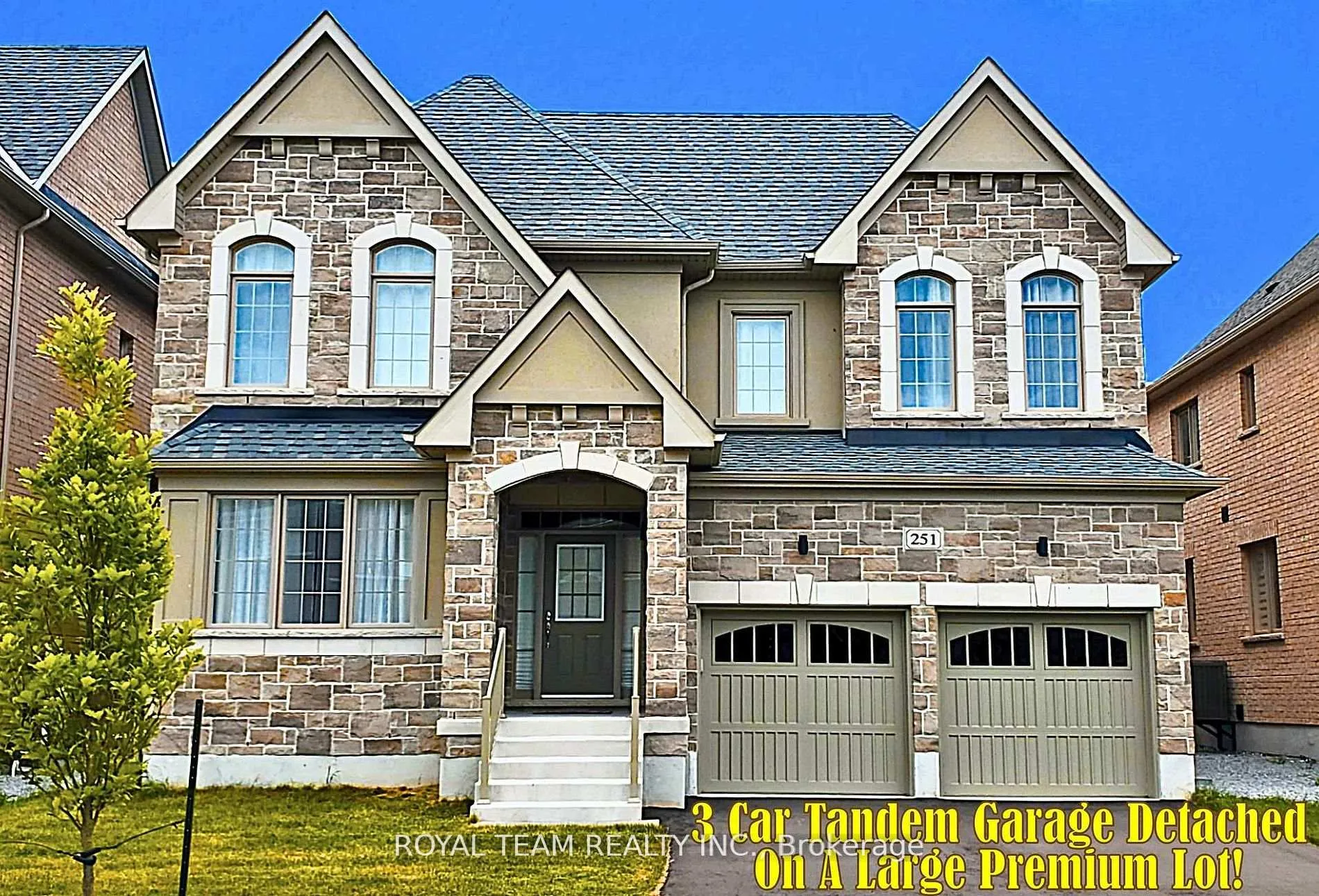 Photo 1 of 251 Danny Wheeler Boulevard, Georgina, Keswick North — HOMEH
