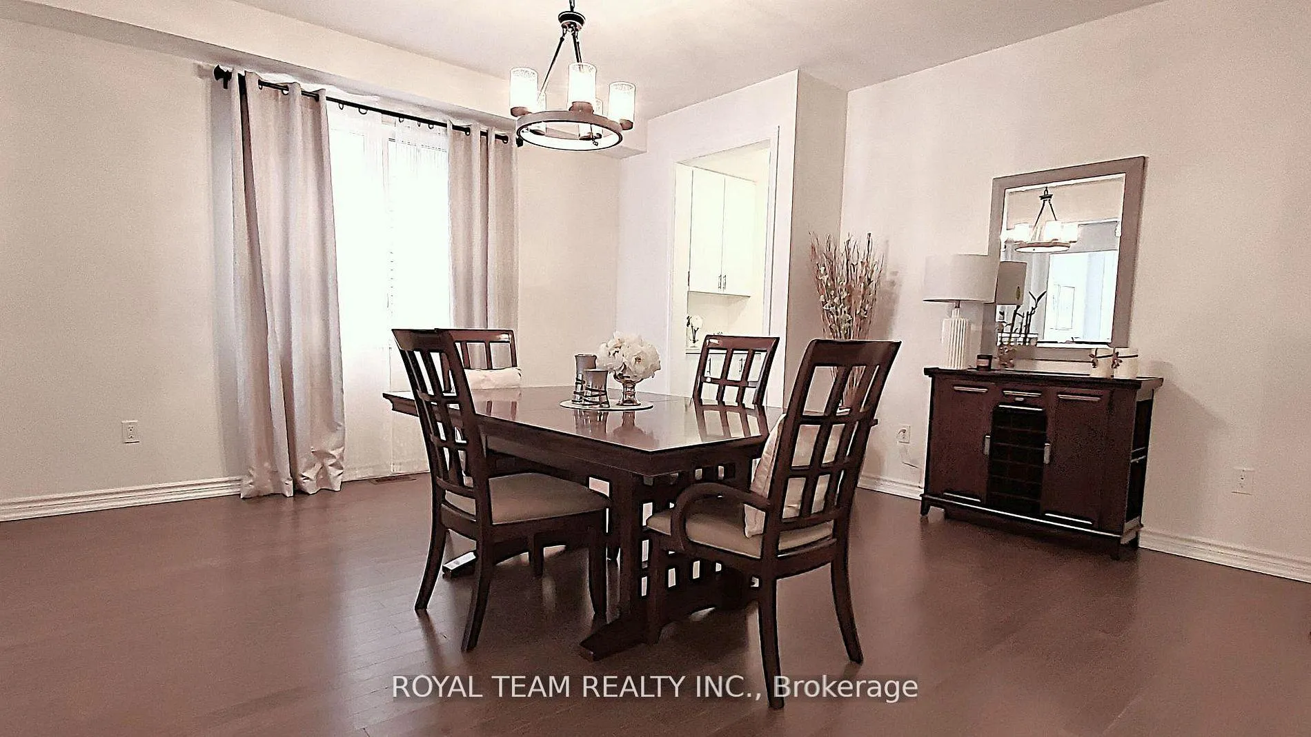 Photo 8 of 251 Danny Wheeler Boulevard, Georgina, Keswick North — HOMEH