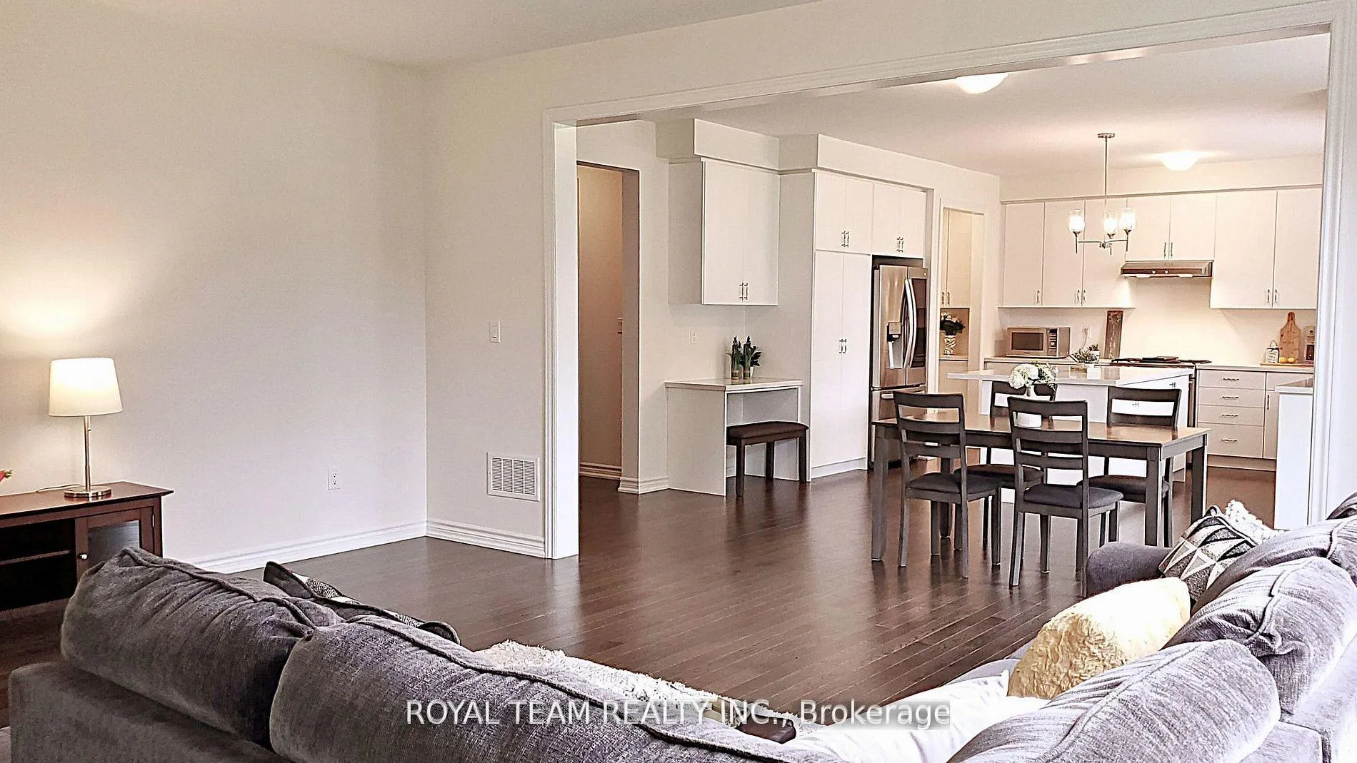 Photo 20 of 251 Danny Wheeler Boulevard, Georgina, Keswick North — HOMEH