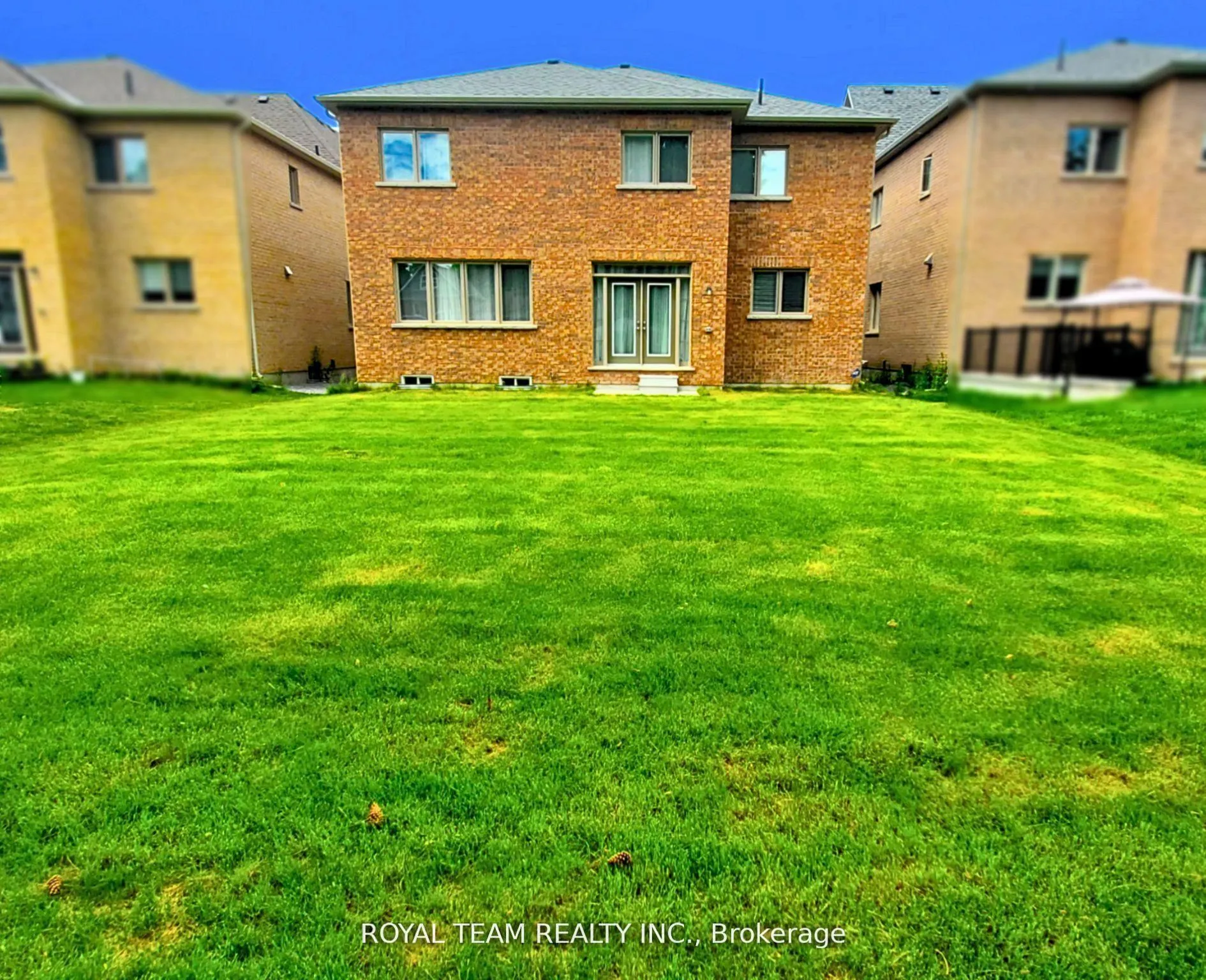 Photo 33 of 251 Danny Wheeler Boulevard, Georgina, Keswick North — HOMEH
