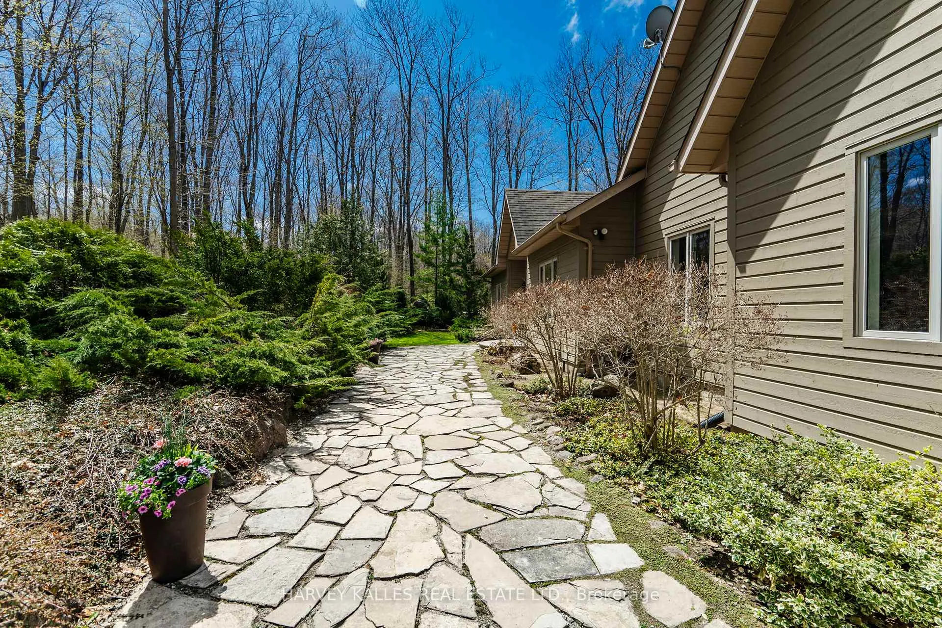 Photo 9 of 20 Nippissing Ridge Road, Tiny, Rural Tiny — HOMEH