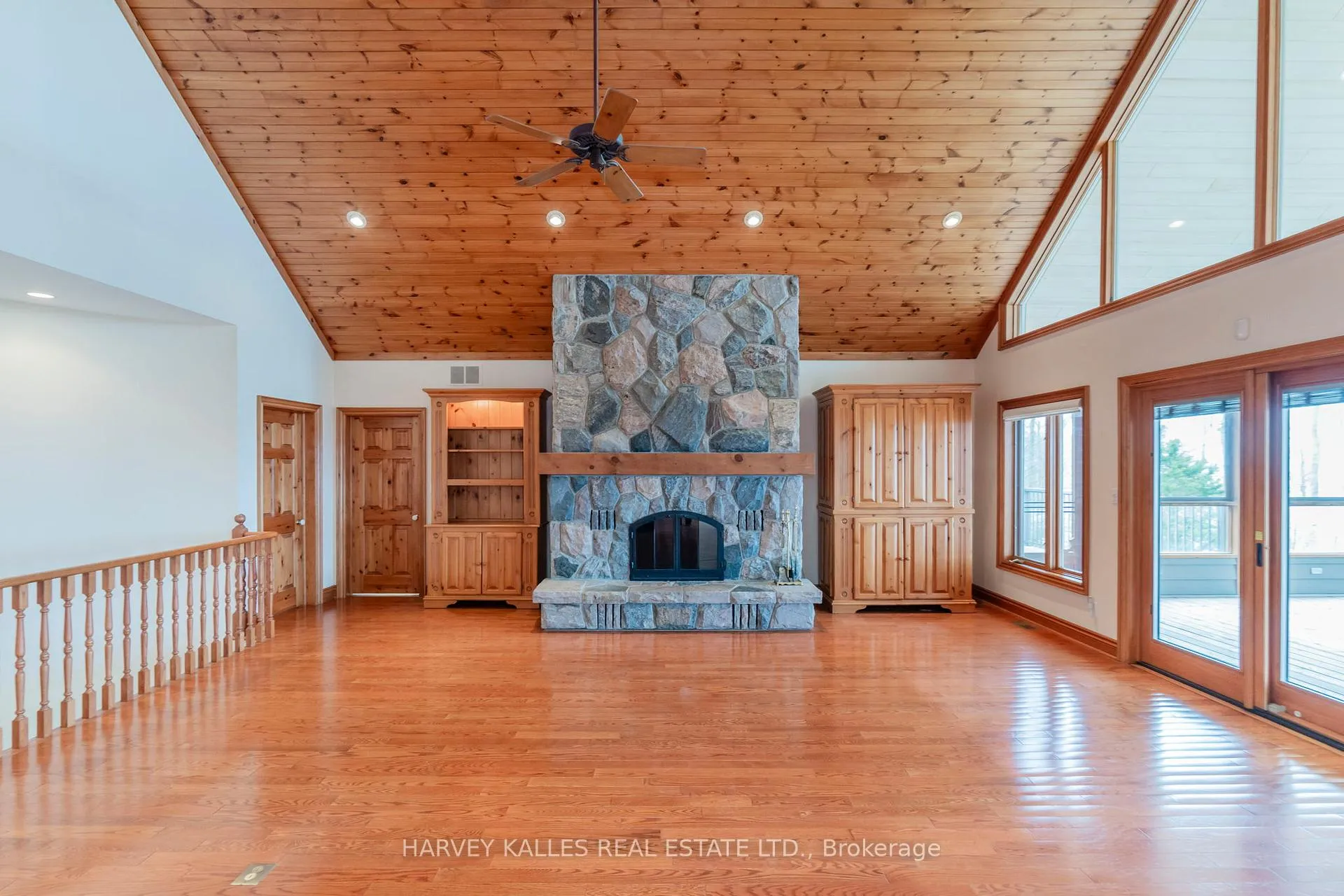 Photo 15 of 20 Nippissing Ridge Road, Tiny, Rural Tiny — HOMEH