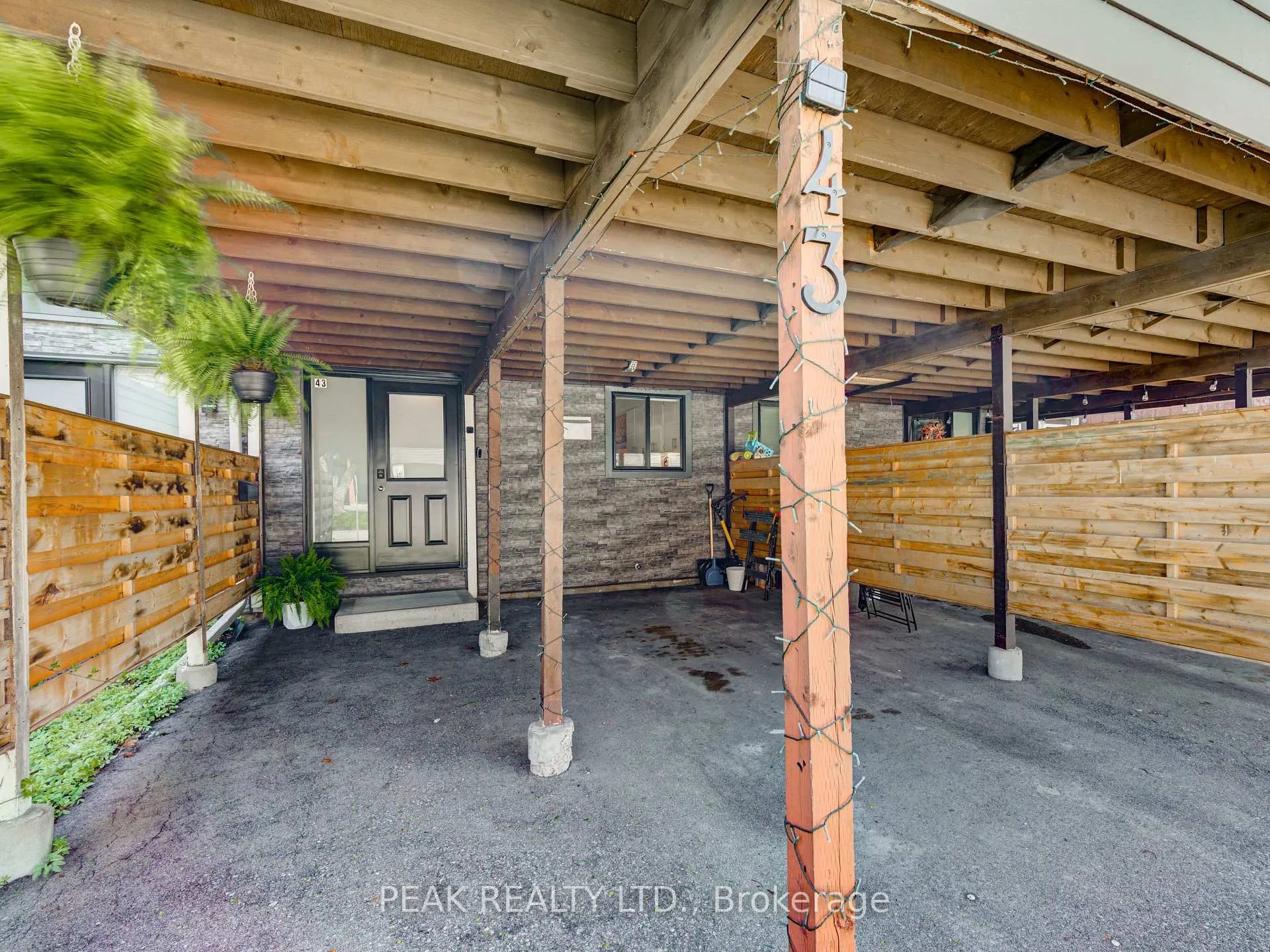 Photo 3 of Unit 43, 135 Chalmers Street S, Cambridge — HOMEH
