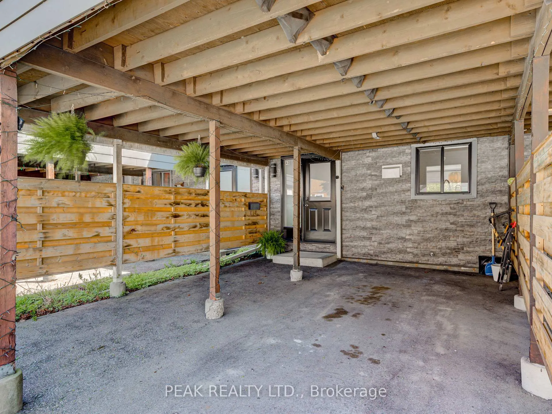 Photo 5 of Unit 43, 135 Chalmers Street S, Cambridge — HOMEH