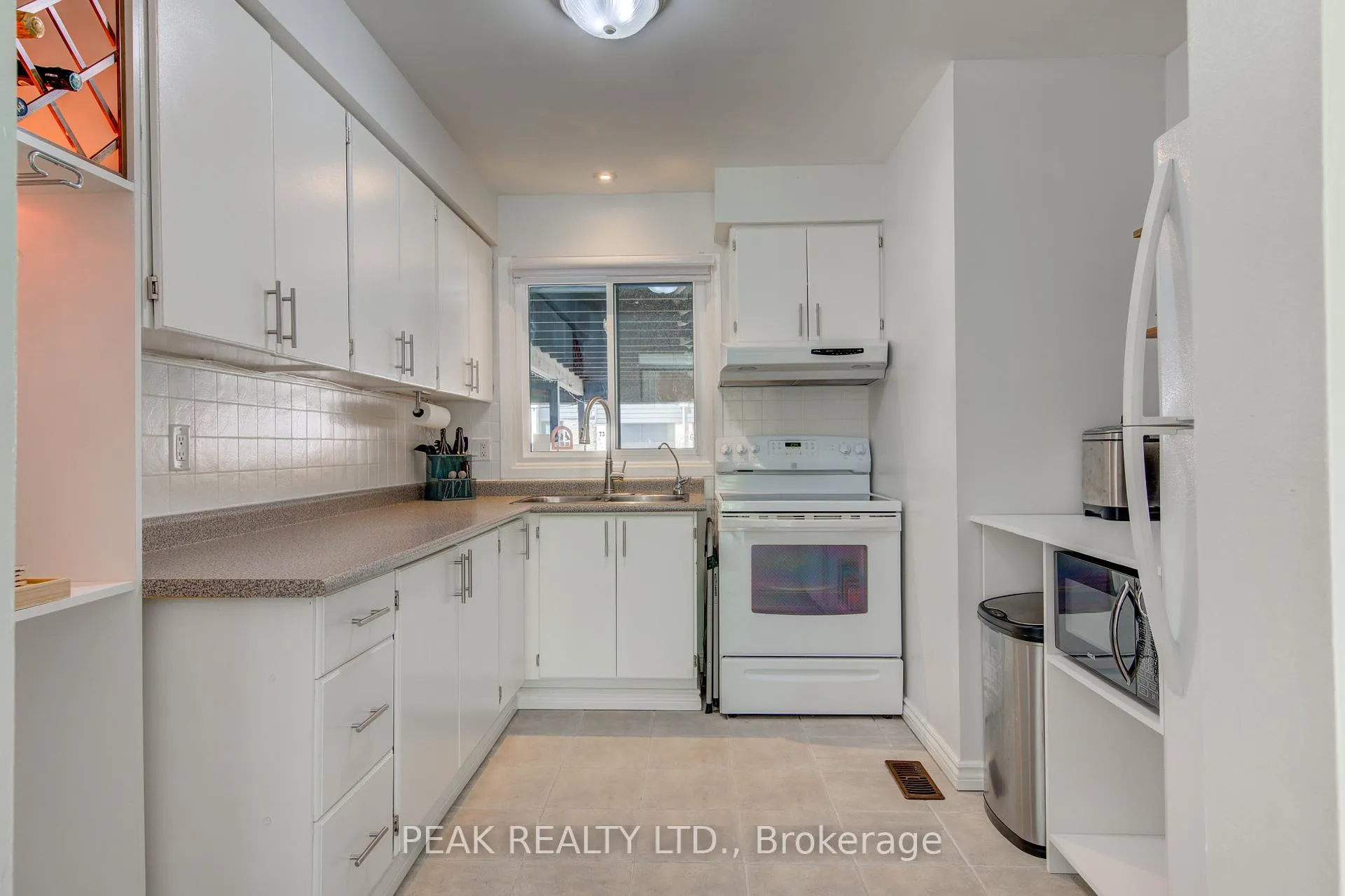 Photo 21 of Unit 43, 135 Chalmers Street S, Cambridge — HOMEH