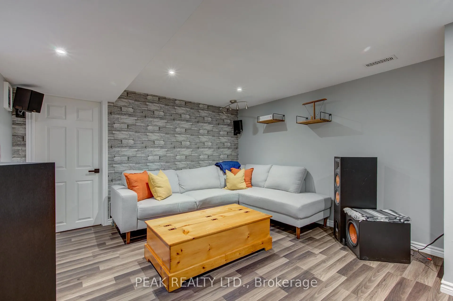 Photo 24 of Unit 43, 135 Chalmers Street S, Cambridge — HOMEH