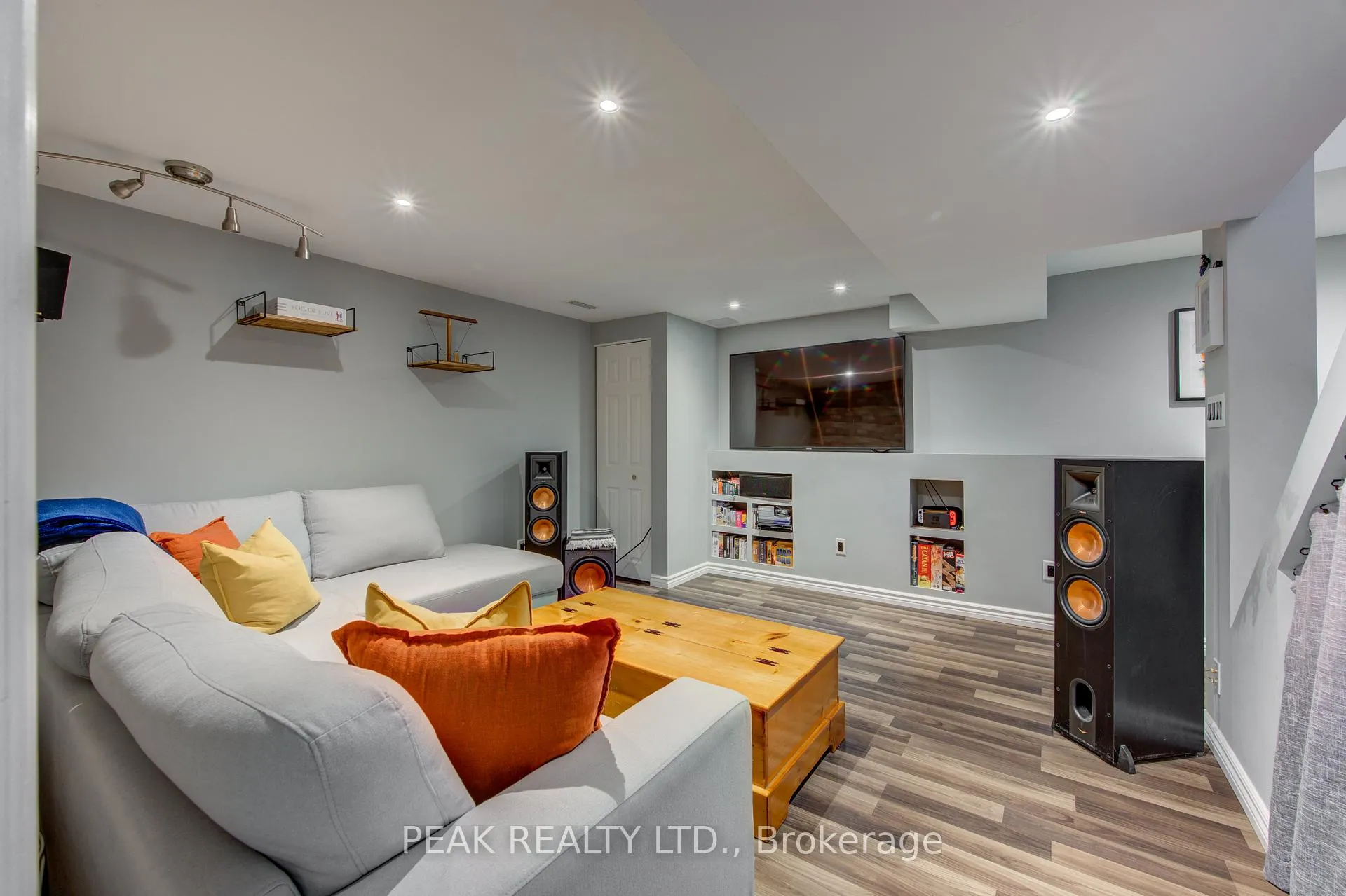 Photo 26 of Unit 43, 135 Chalmers Street S, Cambridge — HOMEH
